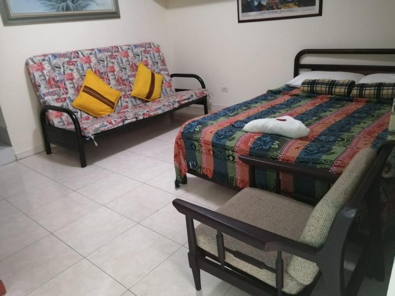 Deluxe Family Room photo 1