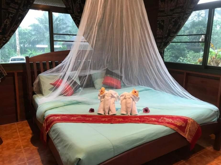 Queen Room with Garden View - Photo 26