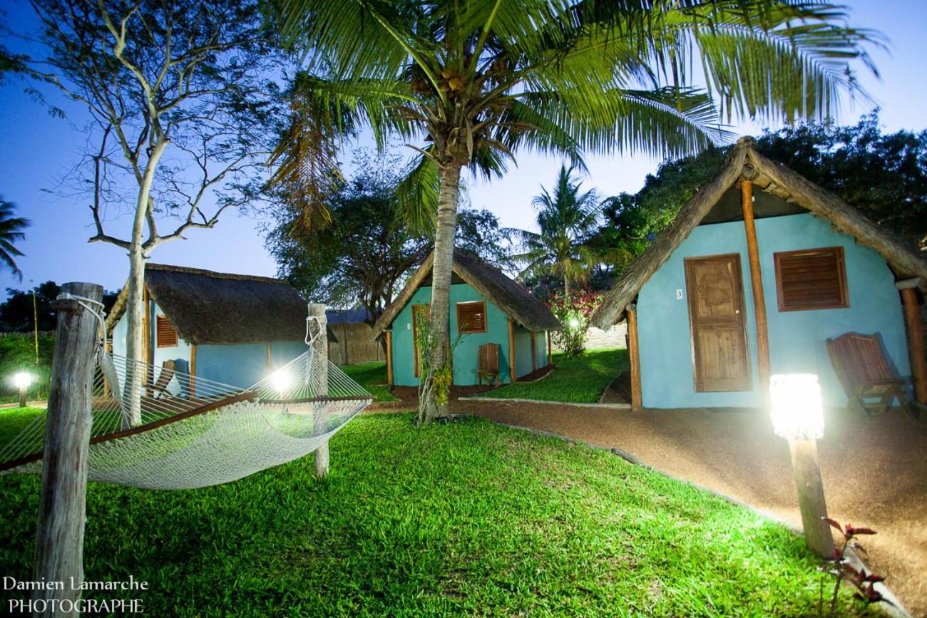 Bungalow with External Bathroom photo 3