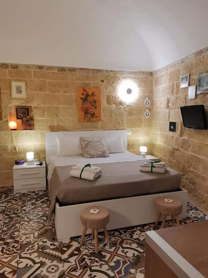 King Studio with Sofa Bed
