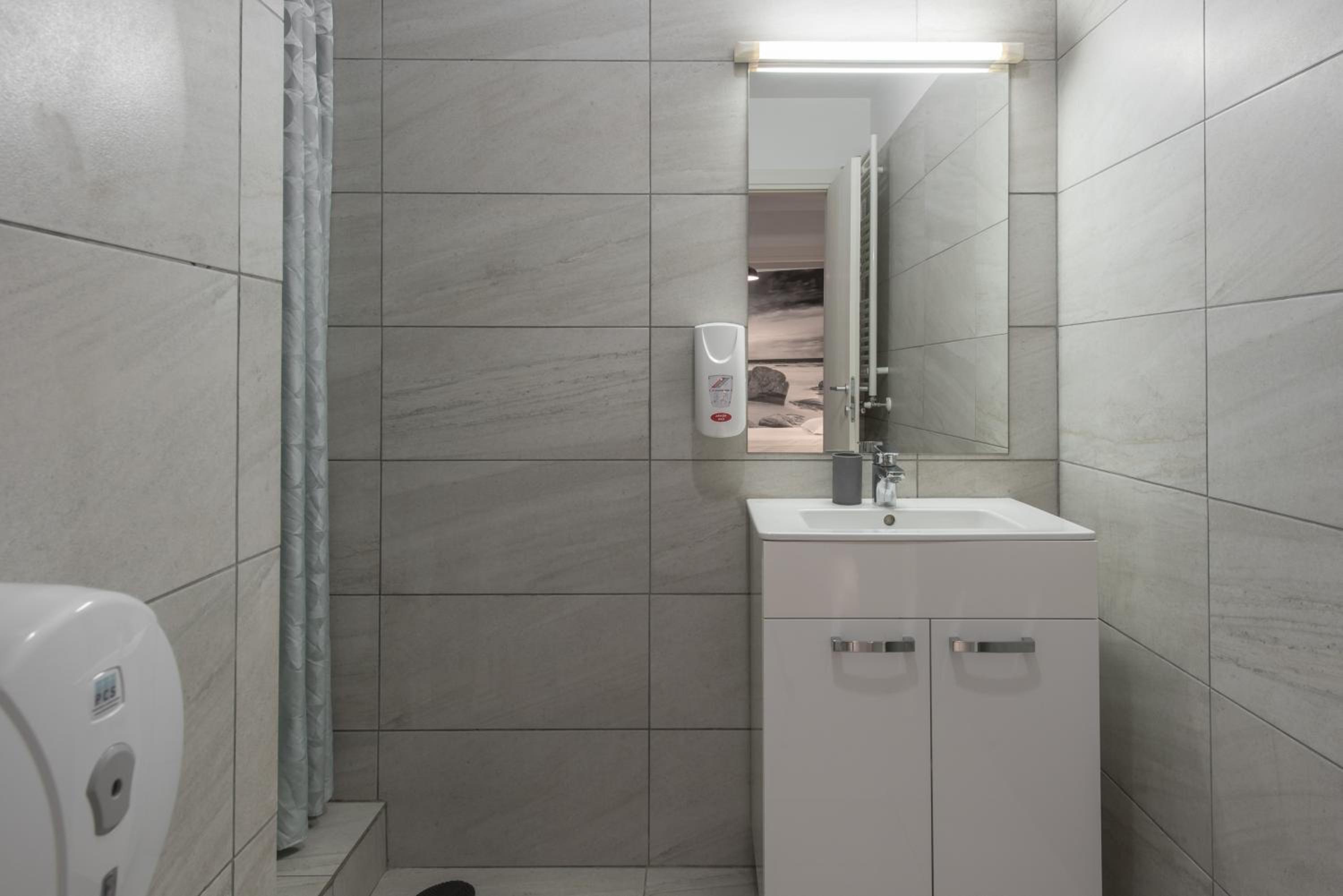 Superior One-Bedroom Apartment with Balcony - Photo 17