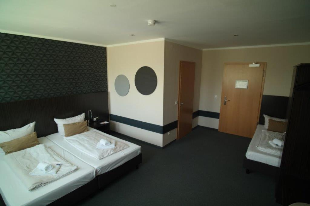 Triple Room - Photo 6