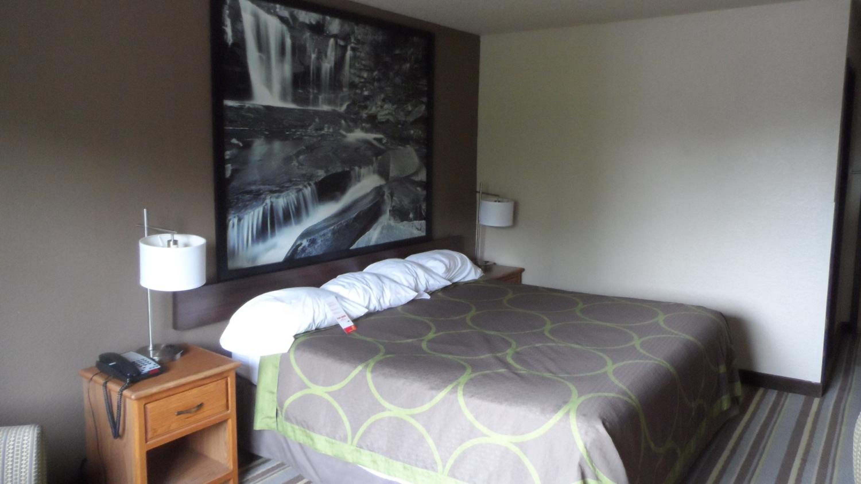 Queen Room - Non-Smoking - Photo 3