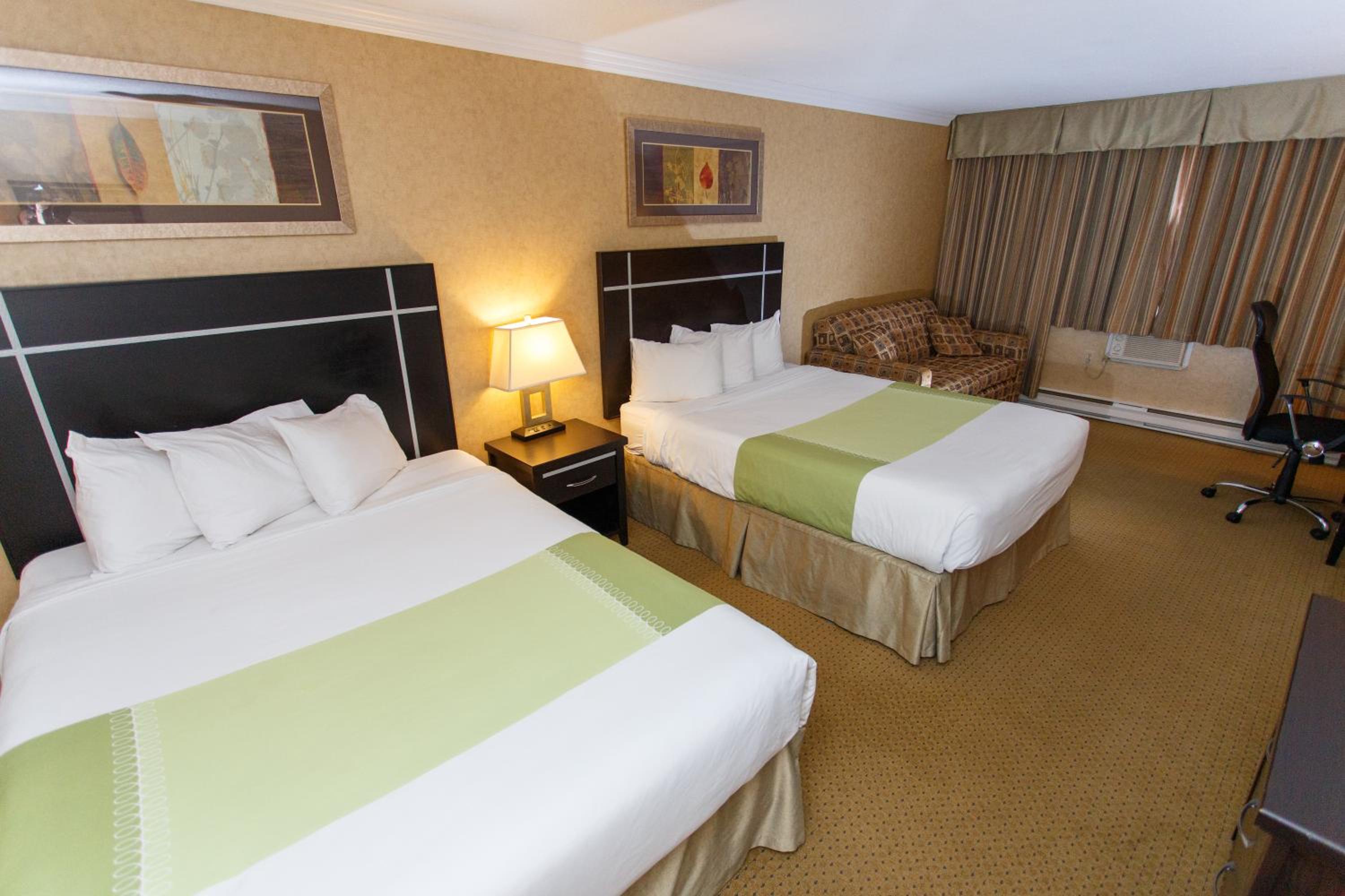 Large Double or Twin Room photo 1