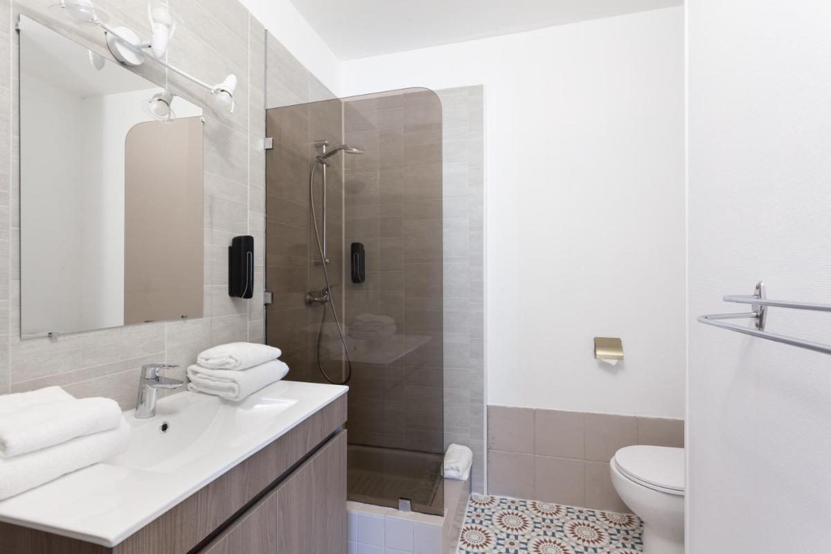 Triple Room with Garden View photo 2