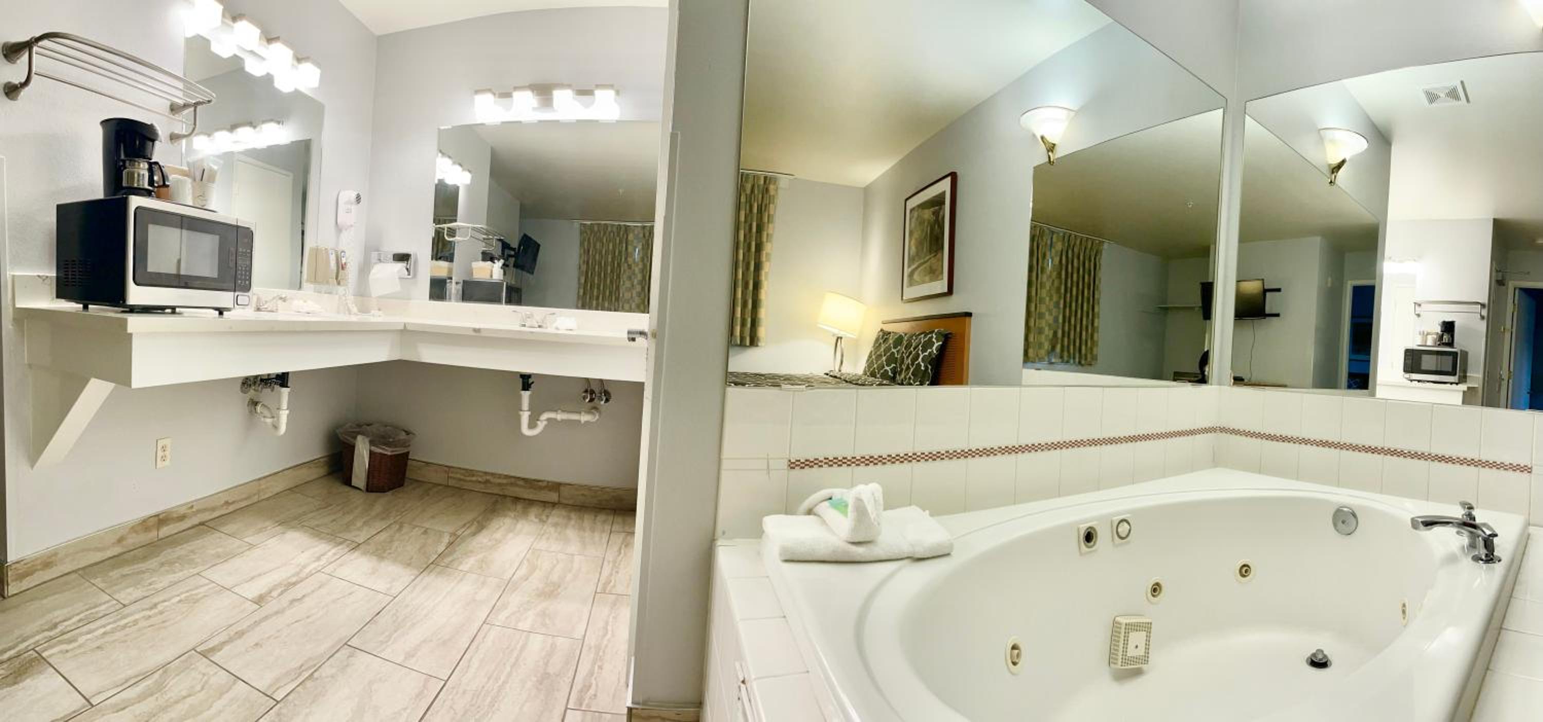 Deluxe Suite photo 3