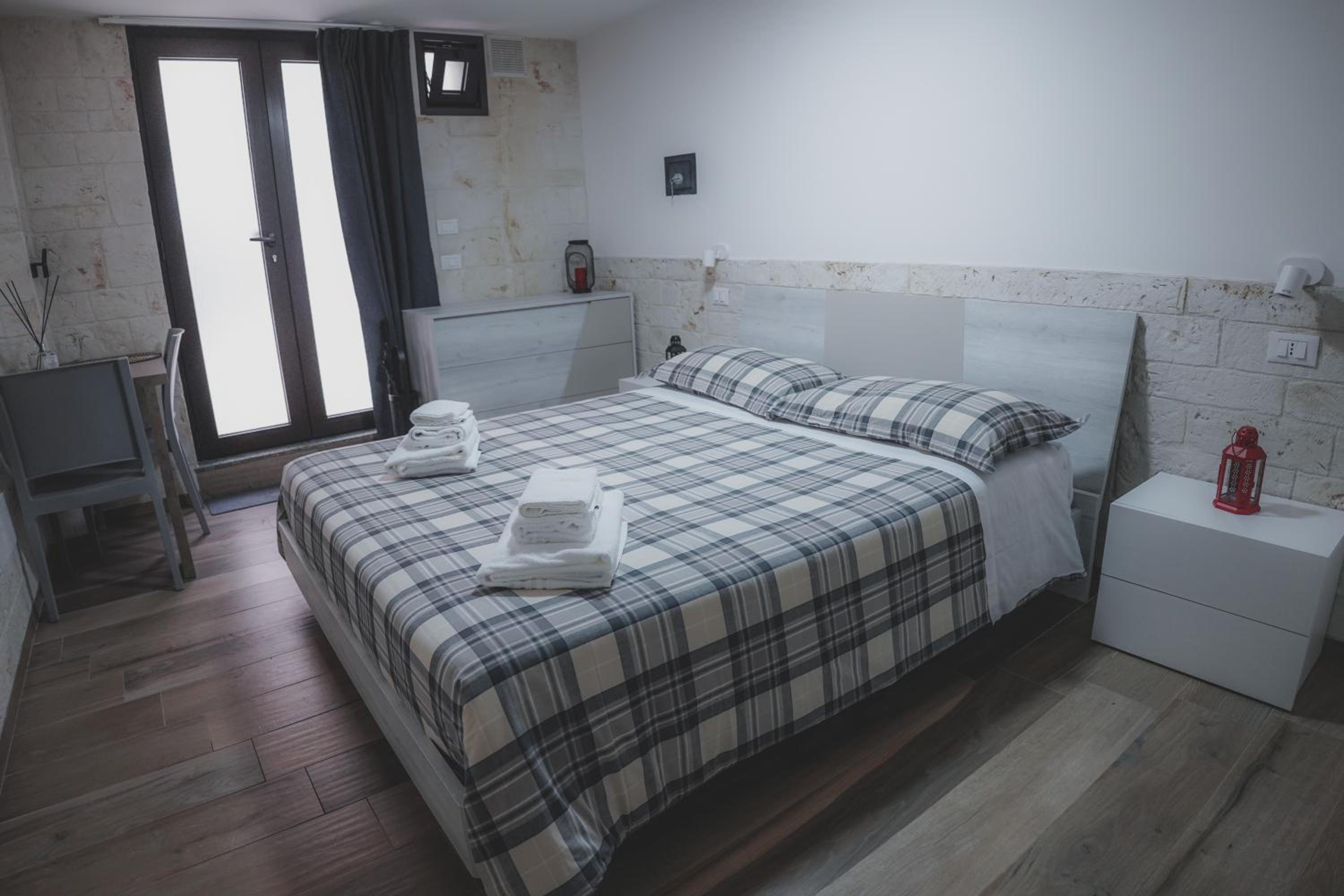Double Room with Private Bathroom photo 2