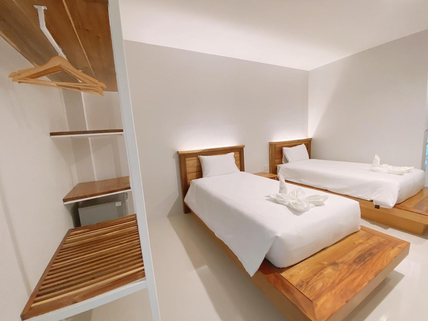 Twin Room - Photo 7