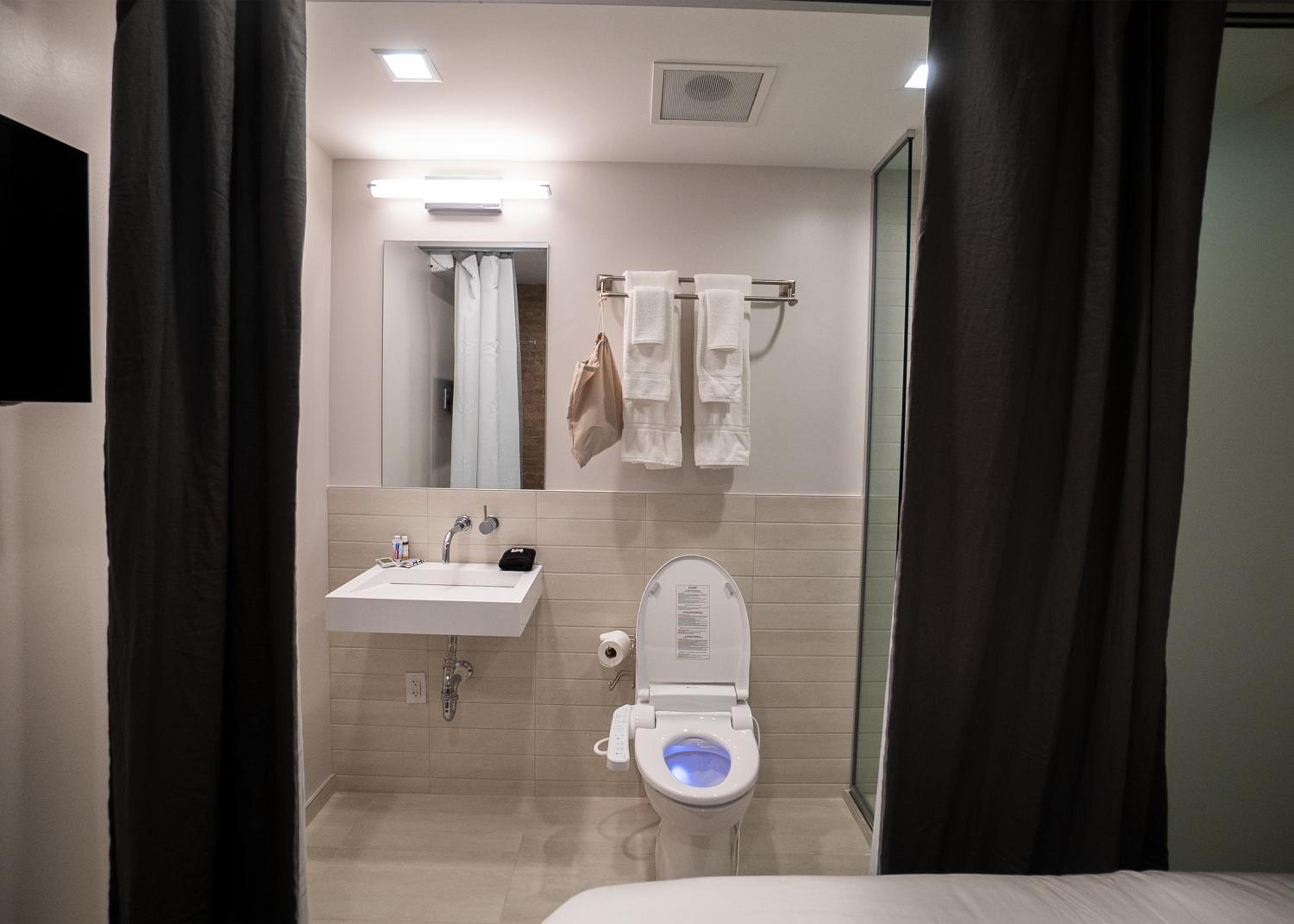 Small Double Room - Photo 3