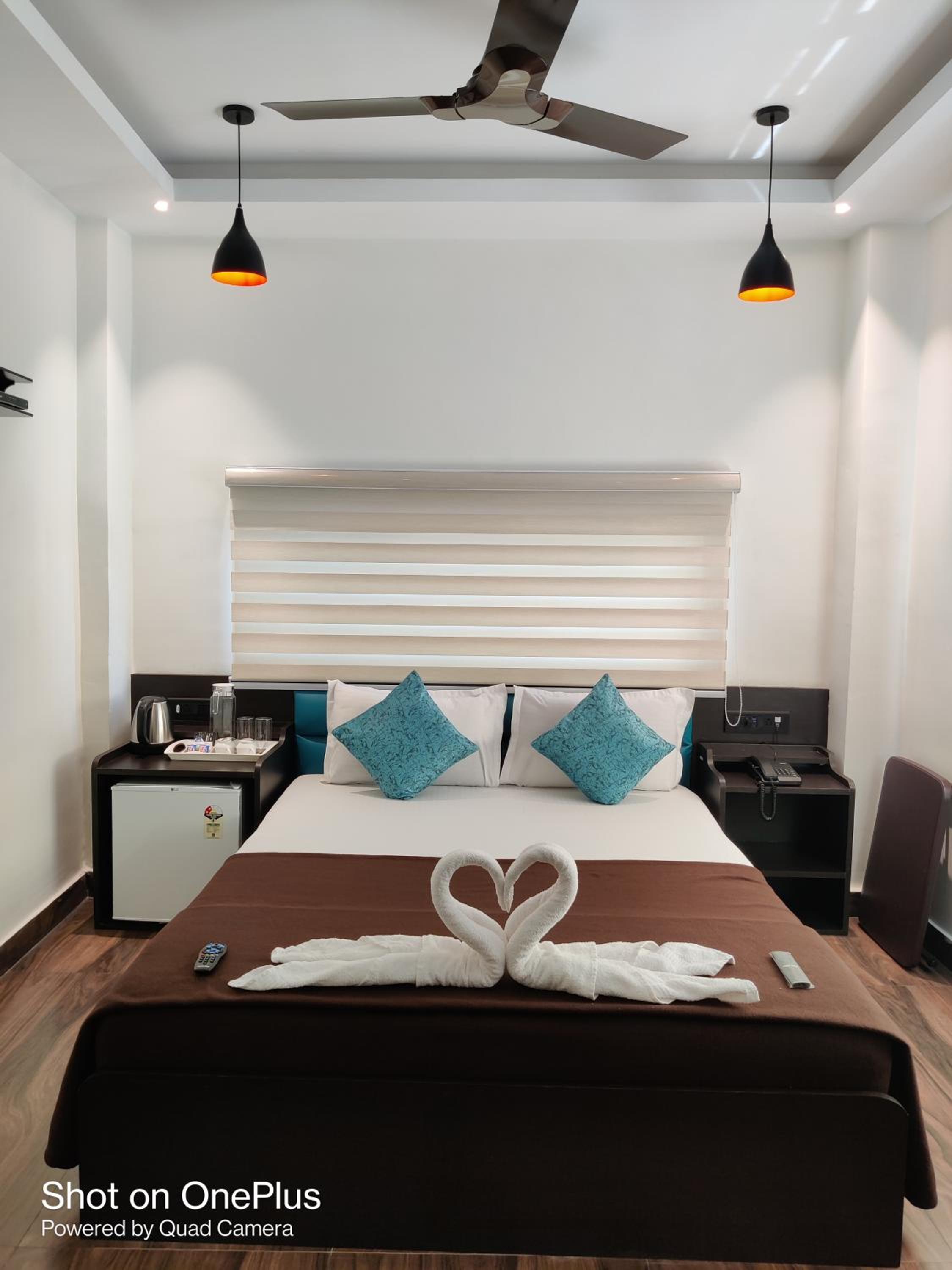 Deluxe Double Room (2 Adults + 1 Child) photo 1
