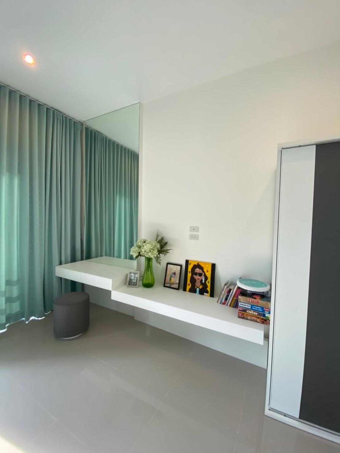 Two-Bedroom House - Photo 48
