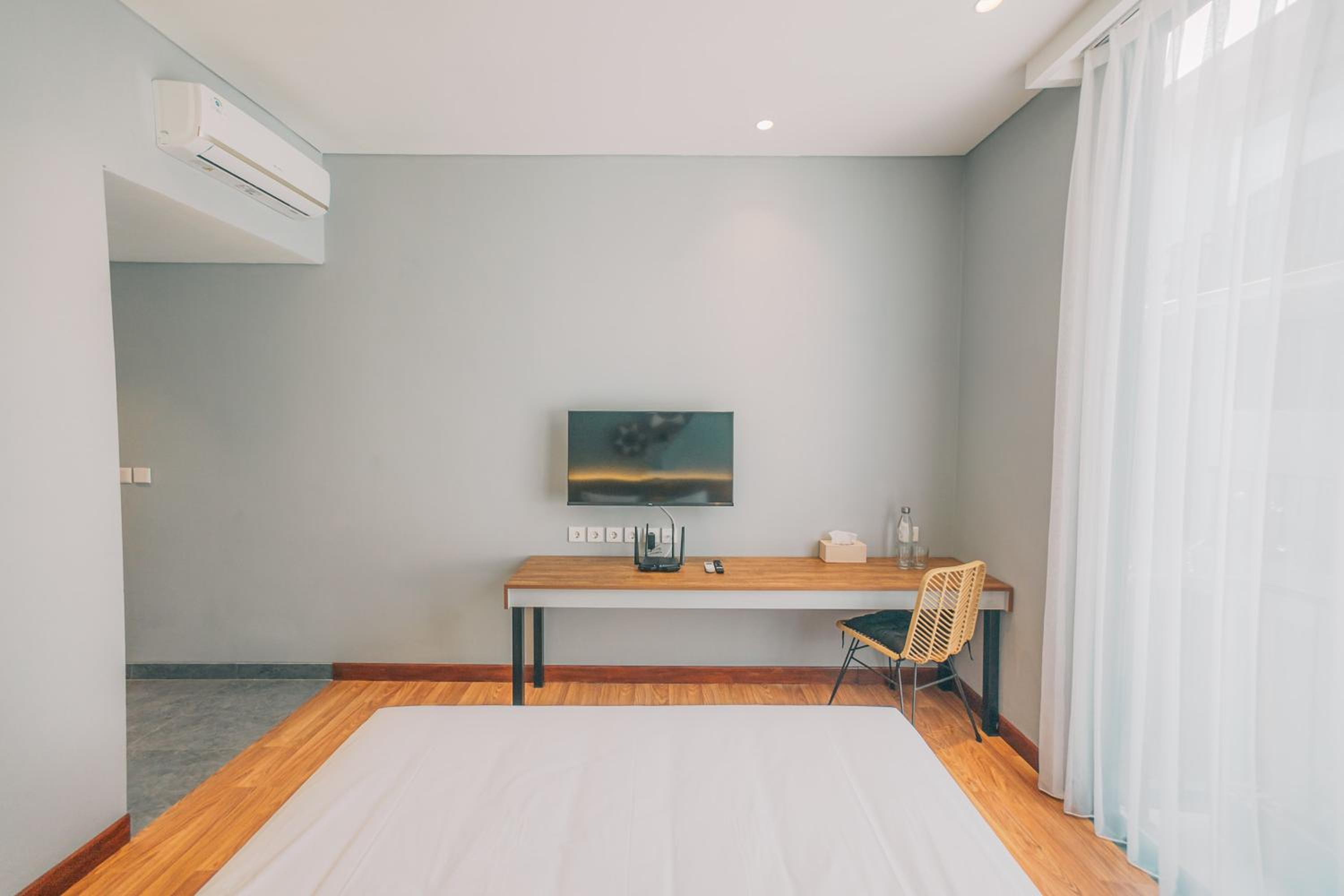 Standard Double Room - Photo 8