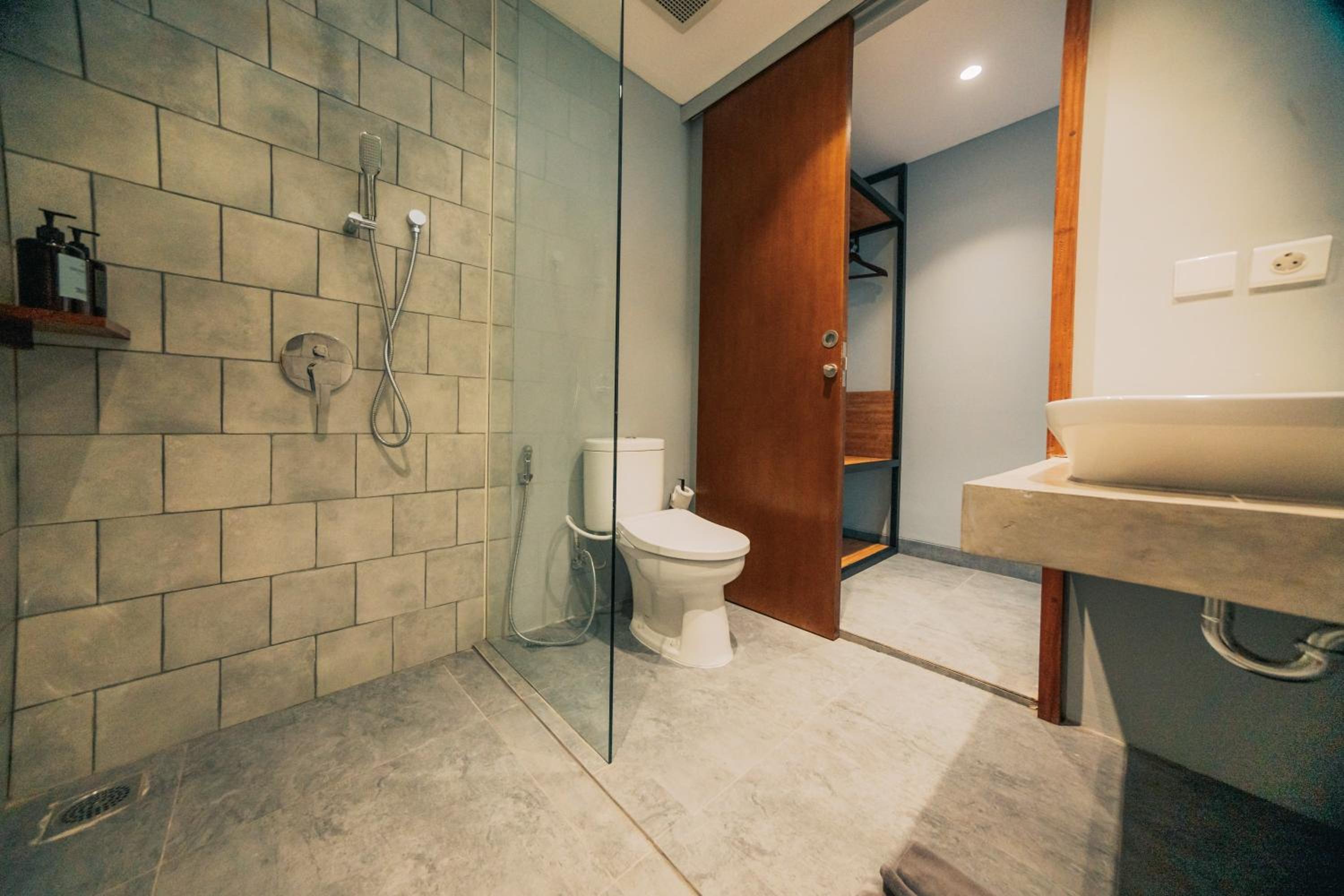 Standard Twin Room - Photo 5