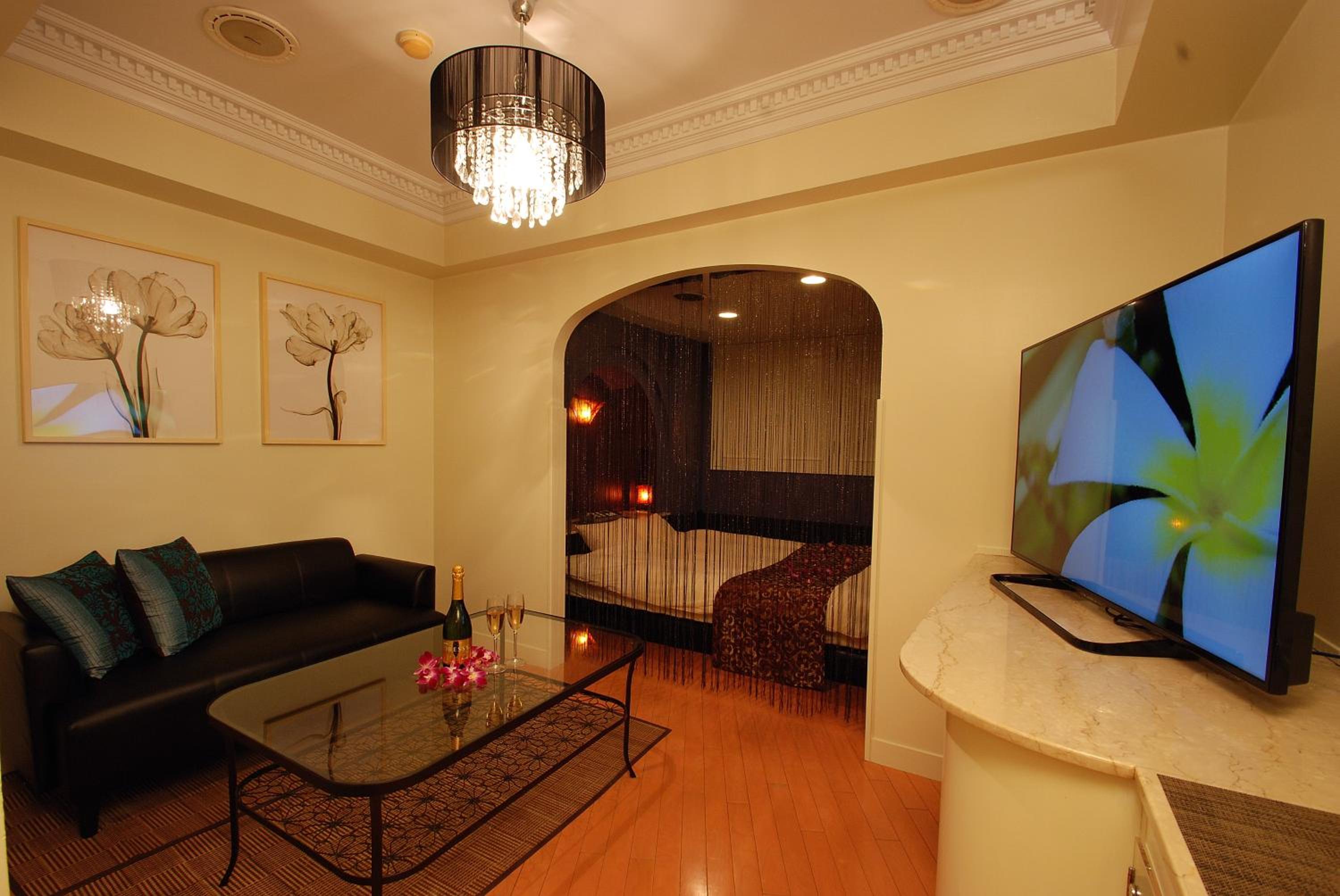 Standard Double Room - Photo 10