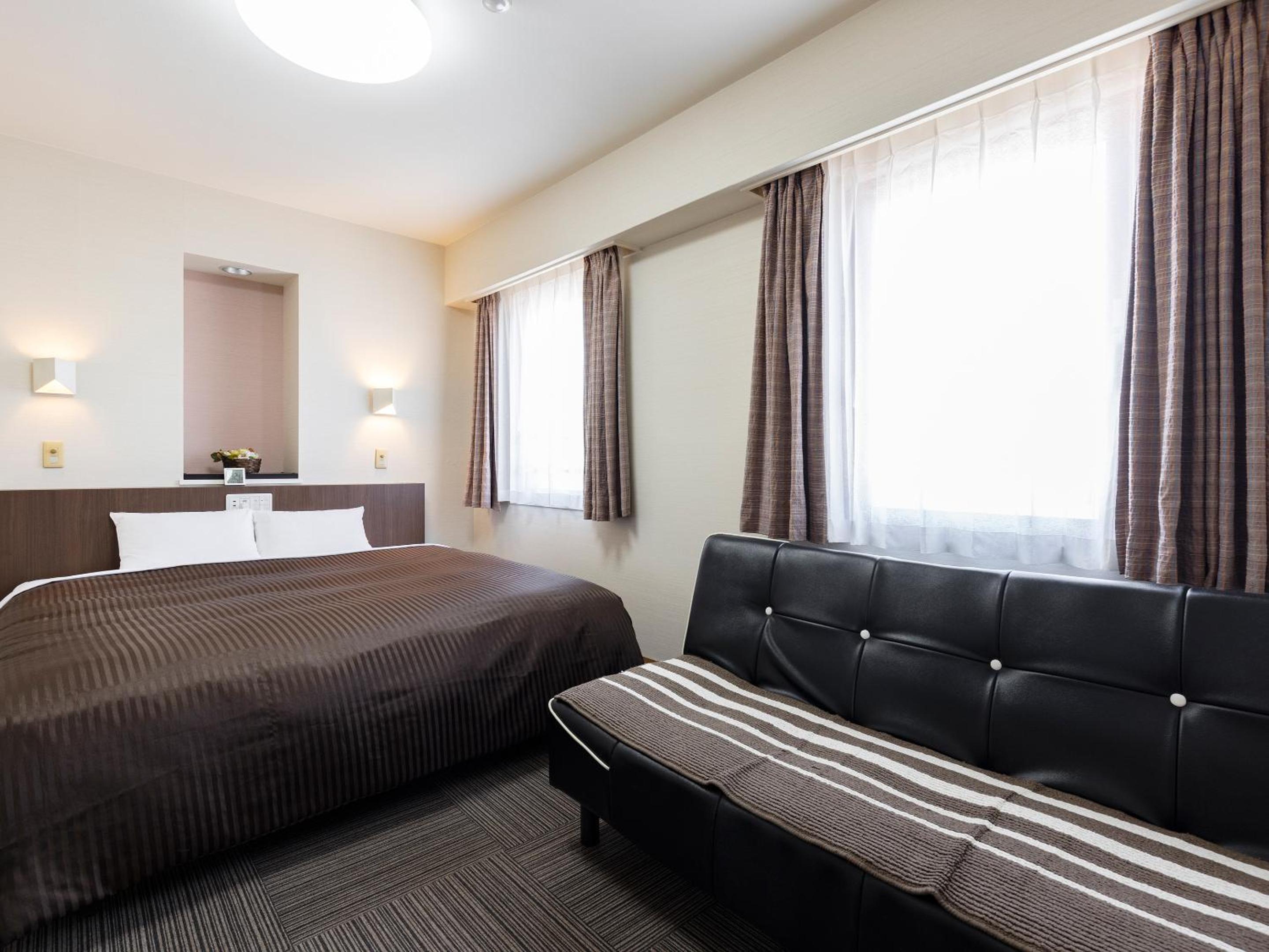 Deluxe Double Room - Smoking - Photo 1