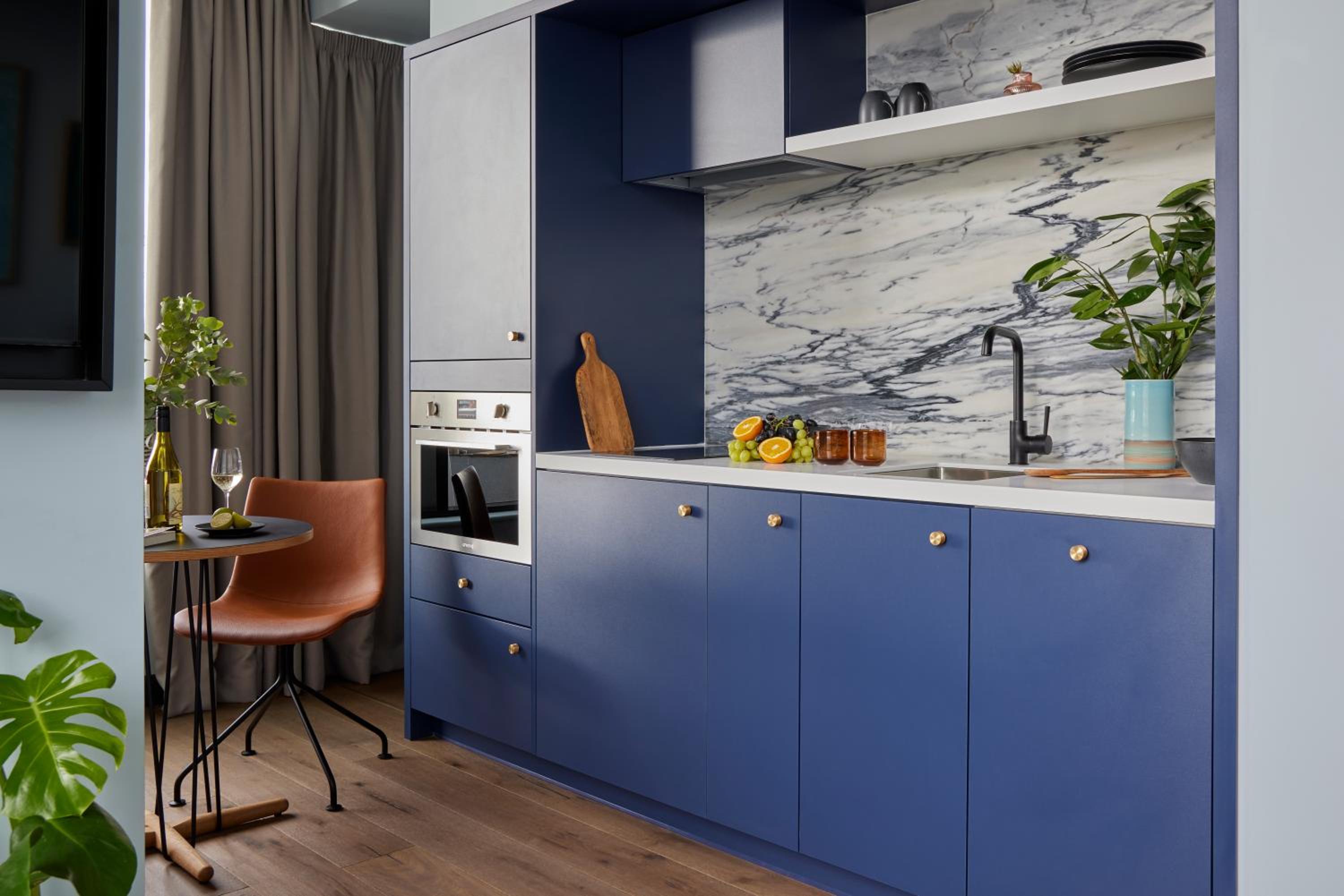 One-Bedroom Apartment thumbnail 6