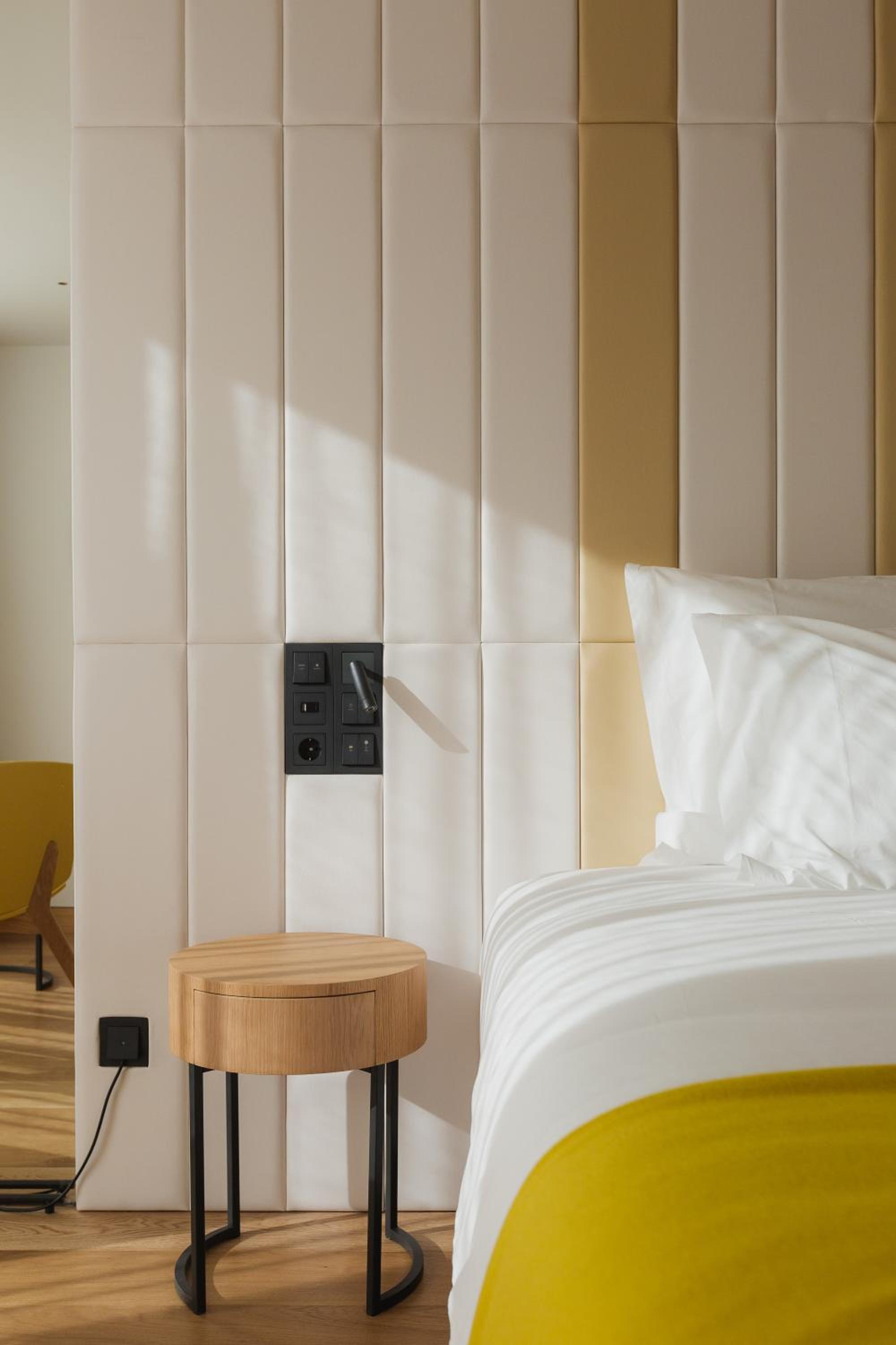 Deluxe Double Room with Show View - Photo 10