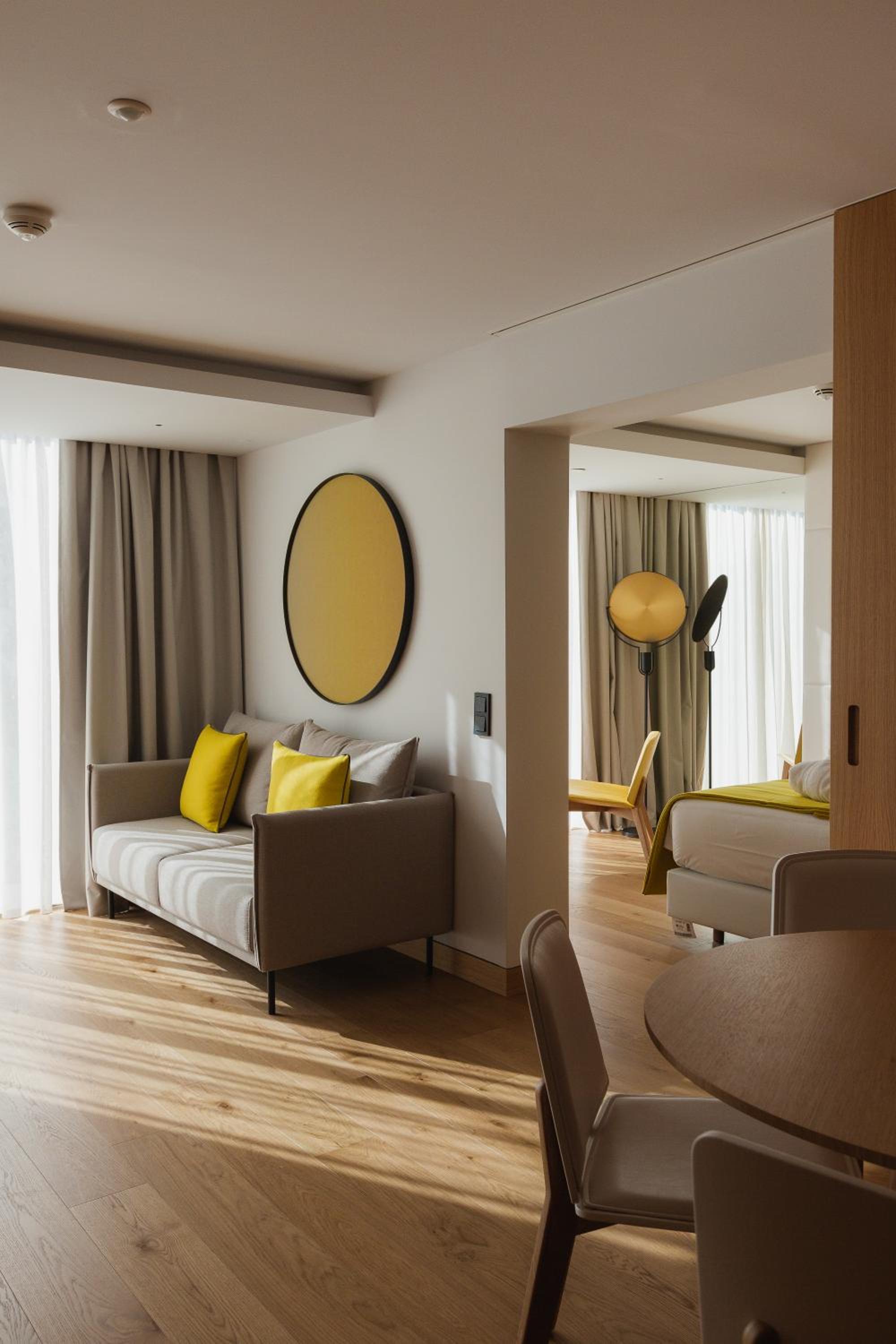 Executive Suite with City View - Photo 5