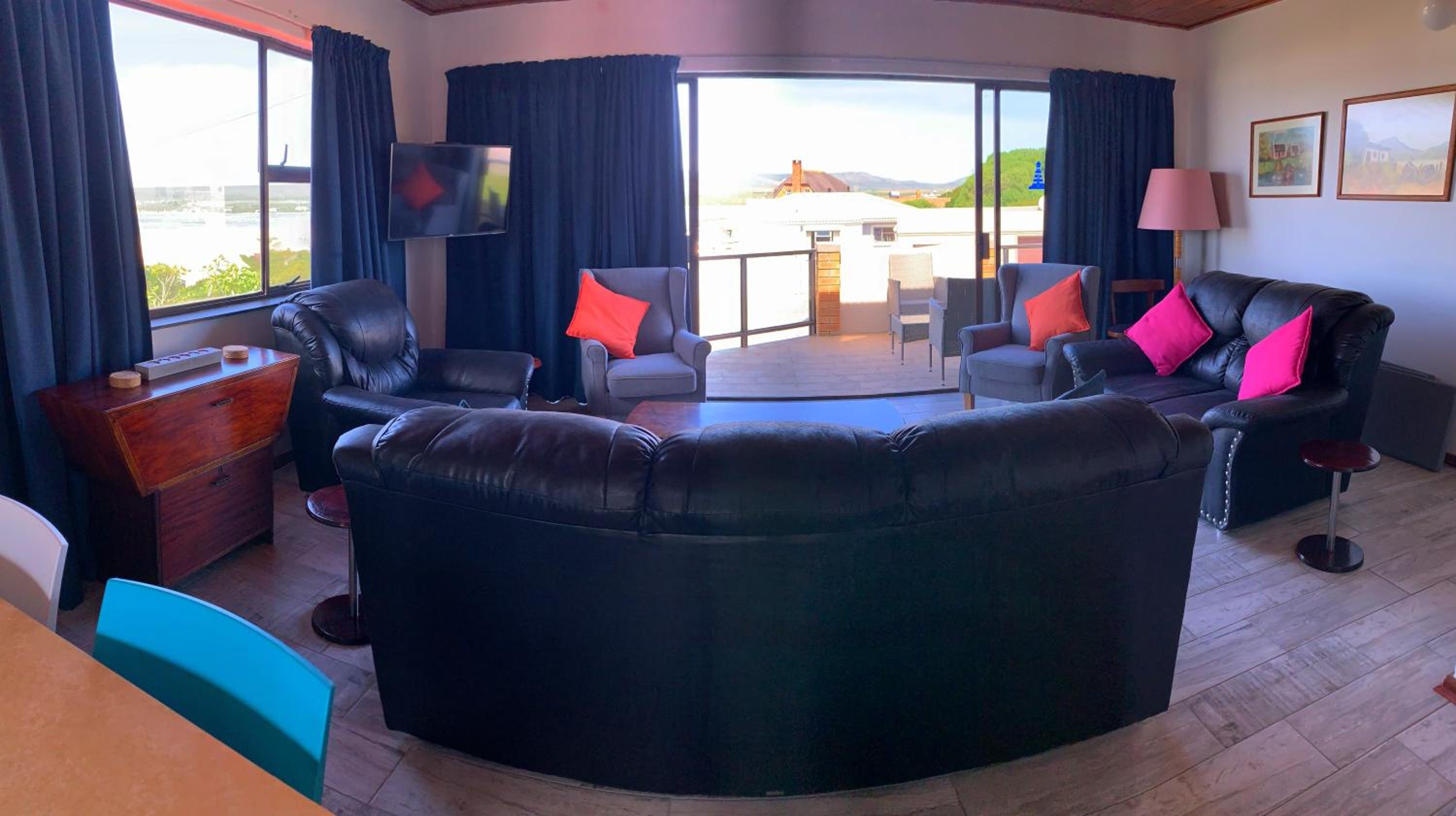 Three-Bedroom House - Photo 24