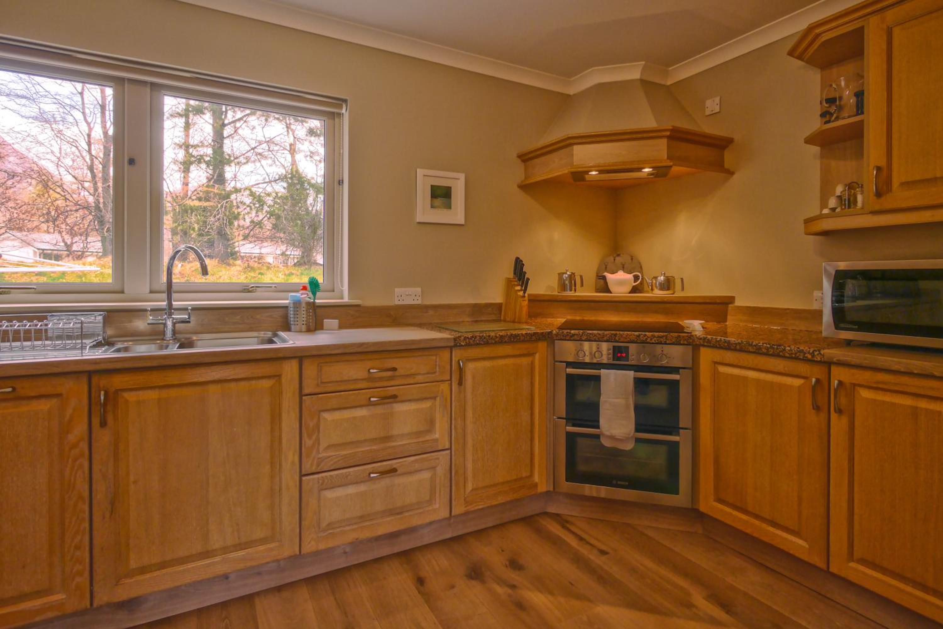 Three-Bedroom House photo 3