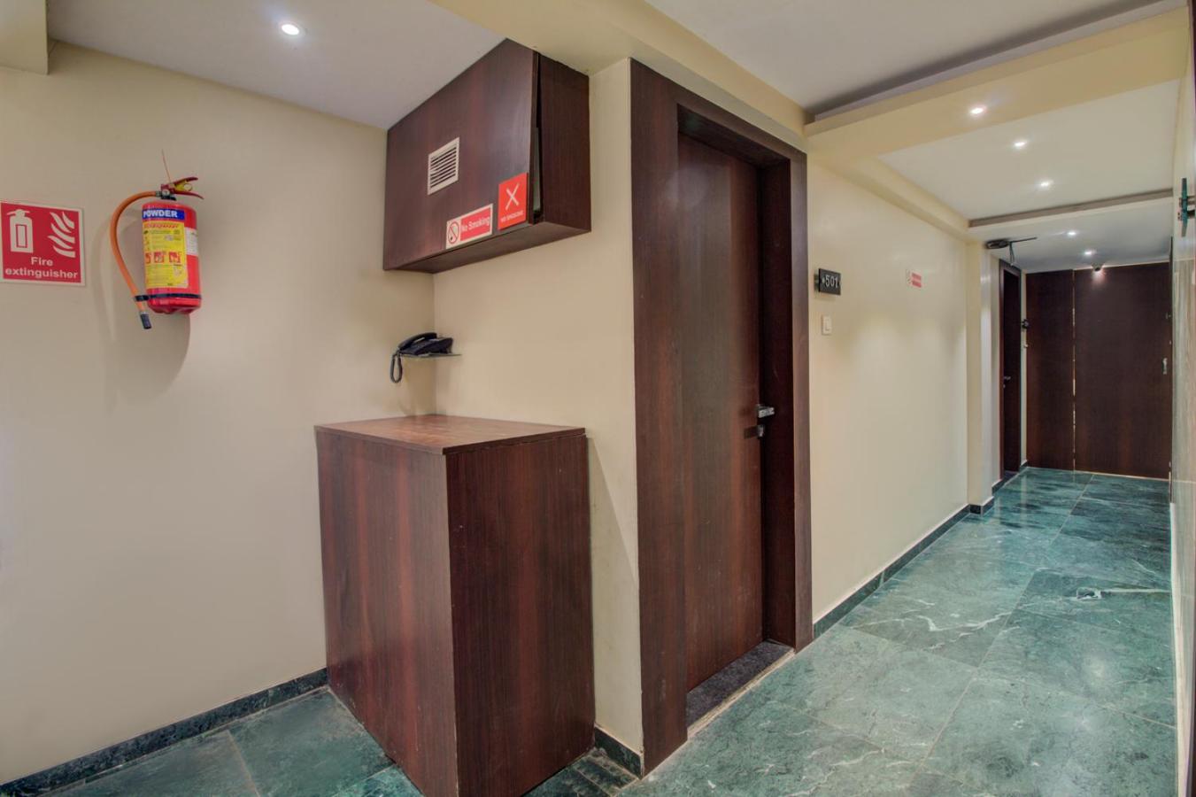 Deluxe Double Room - Photo 9