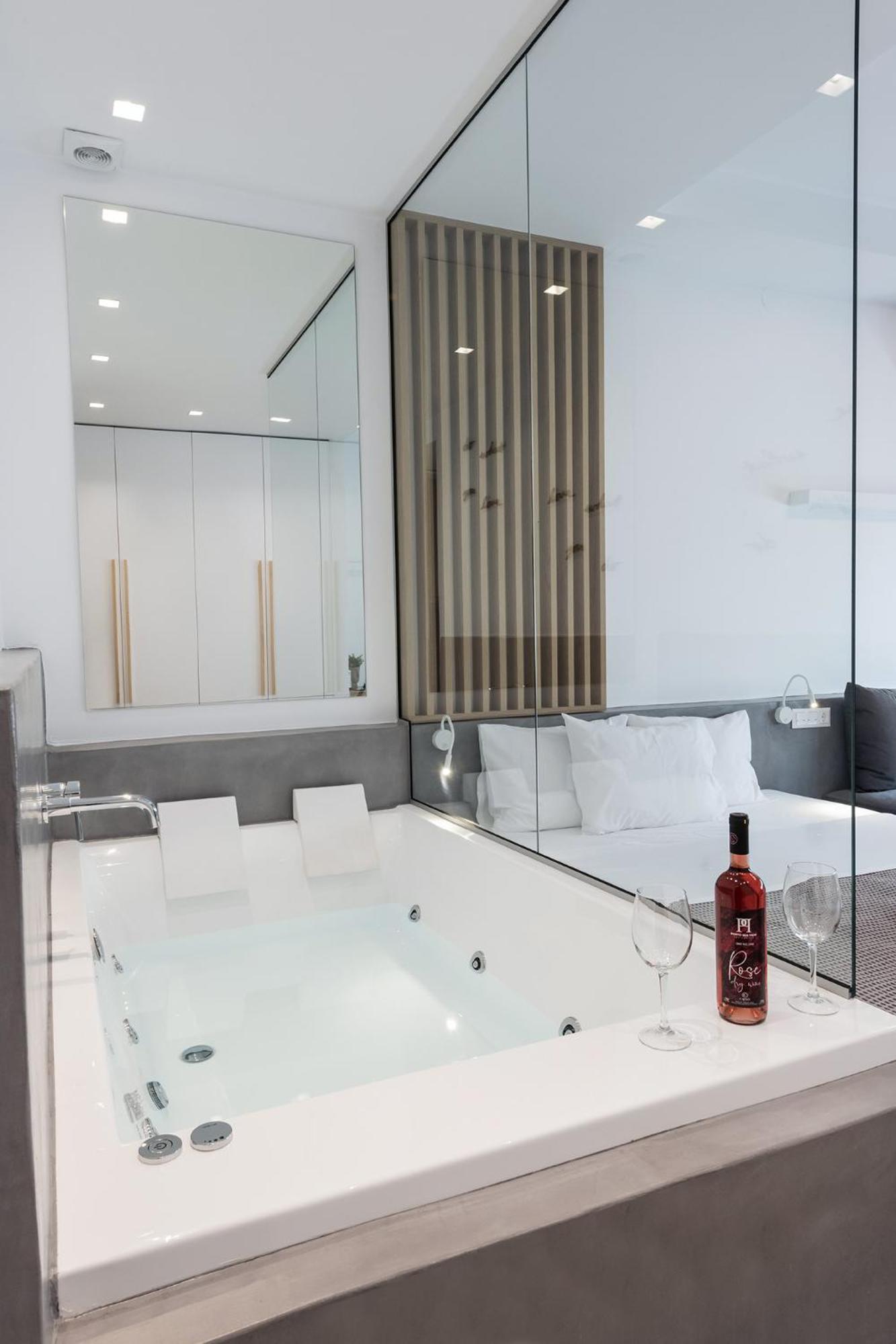 Junior Suite with Garden View - Photo 8