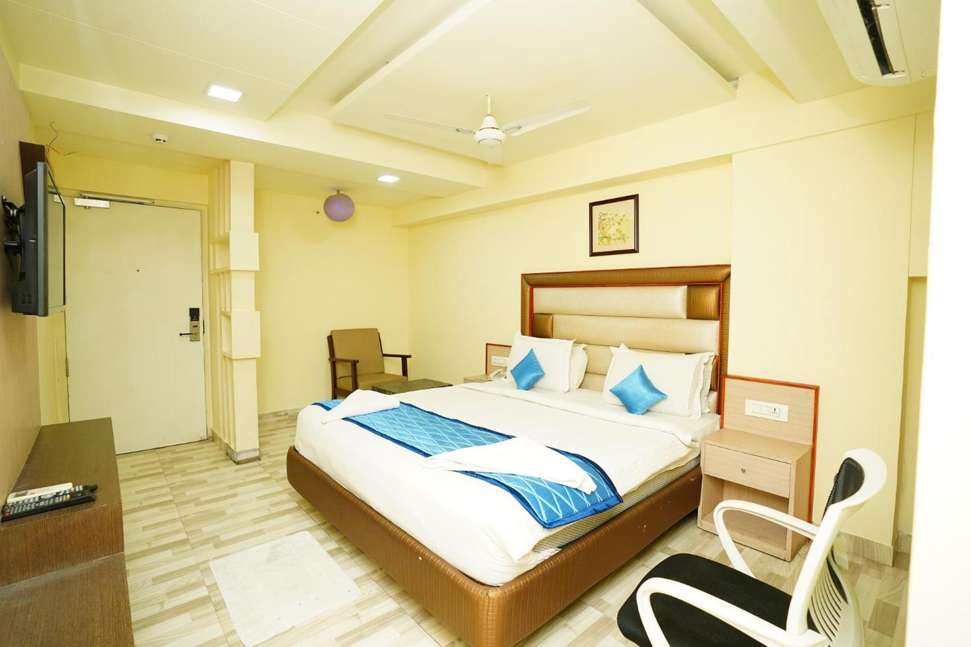 Deluxe Room - Photo 1