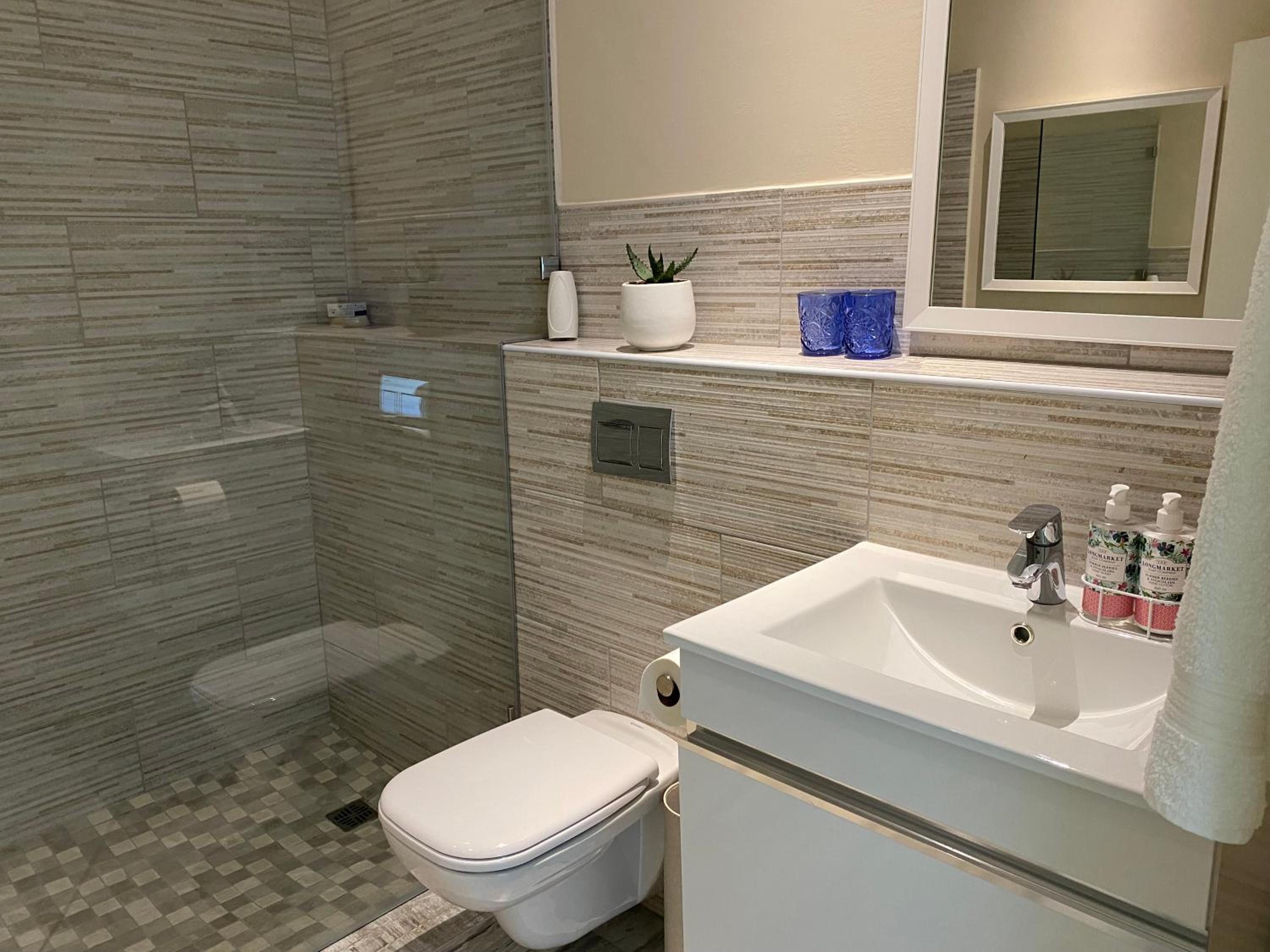Double Room with Mountain View - Photo 18