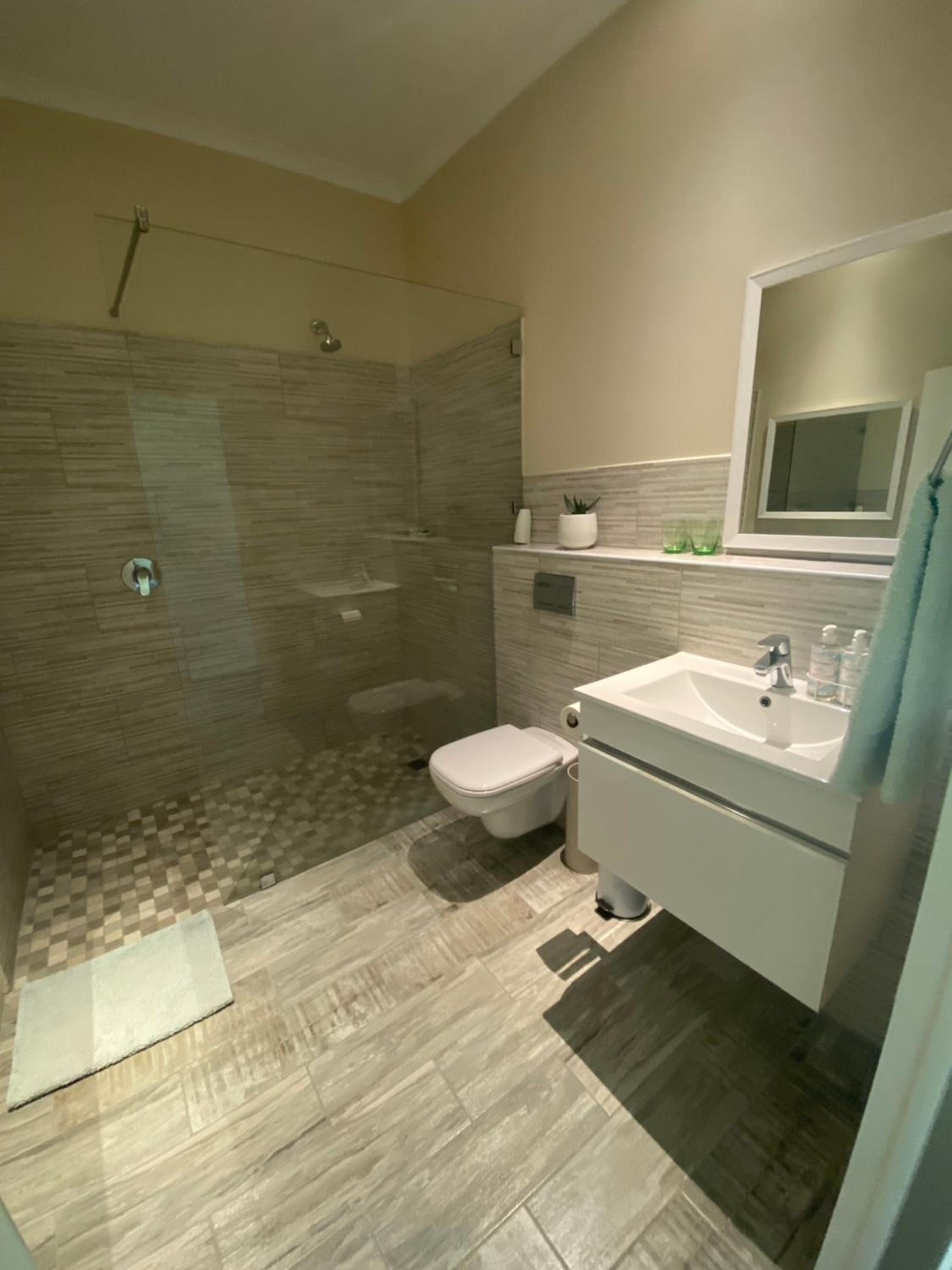 Double Room with Mountain View - Photo 4
