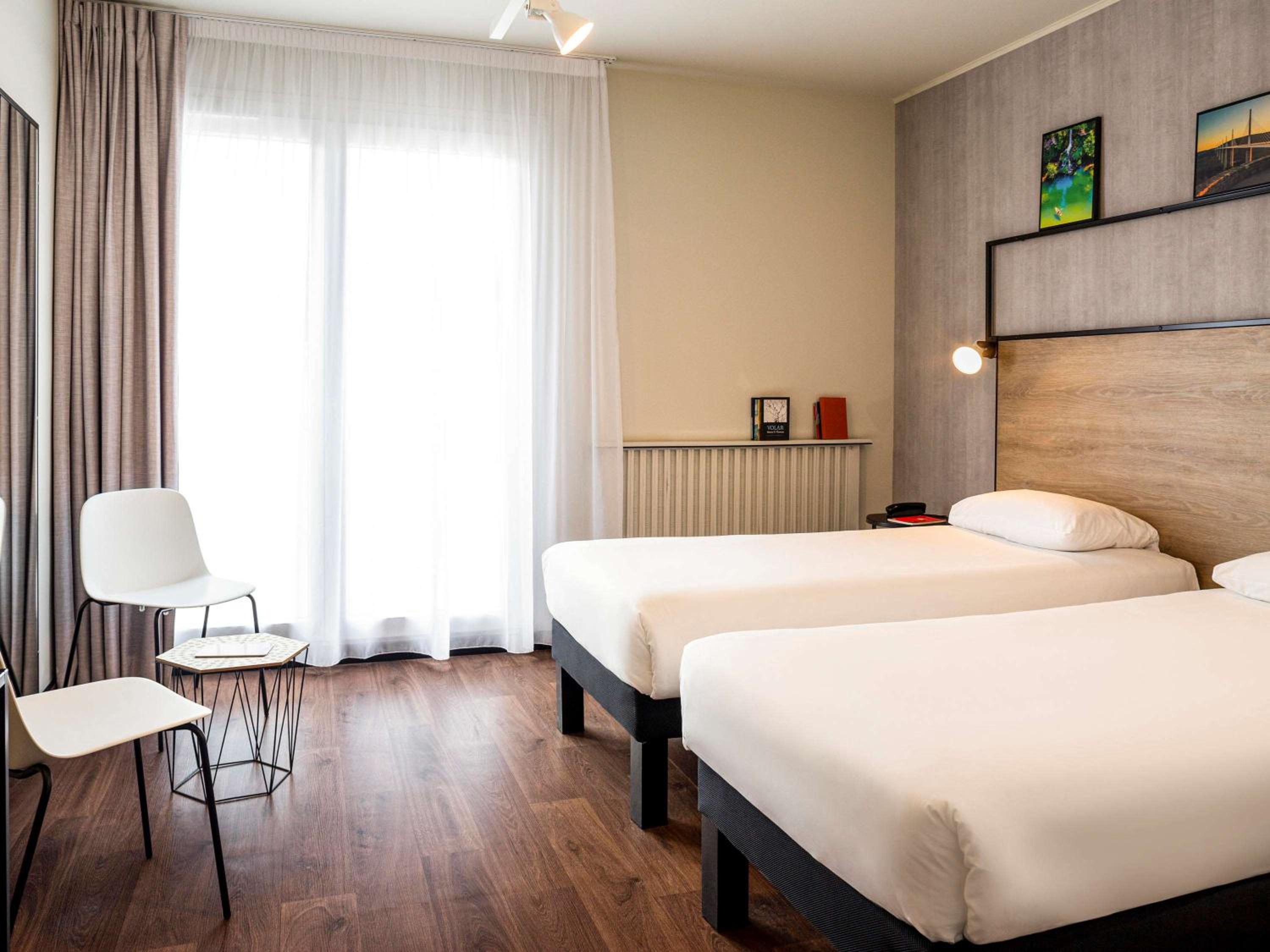 Superior PRM Room with Two Single Beds photo 3