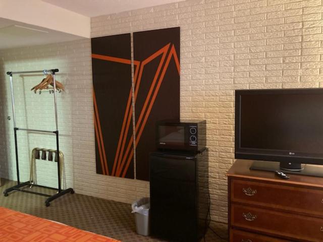 Queen Room - Disability Access/Non-Smoking - Photo 4