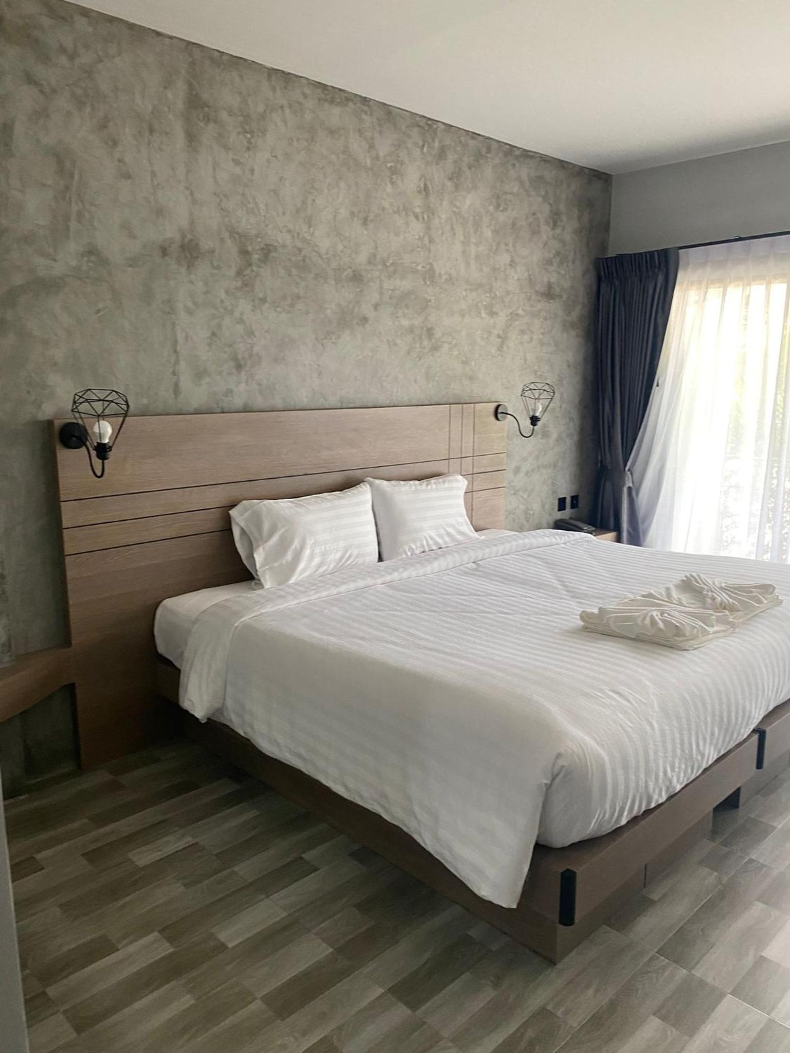 Deluxe Double Room - Photo 2
