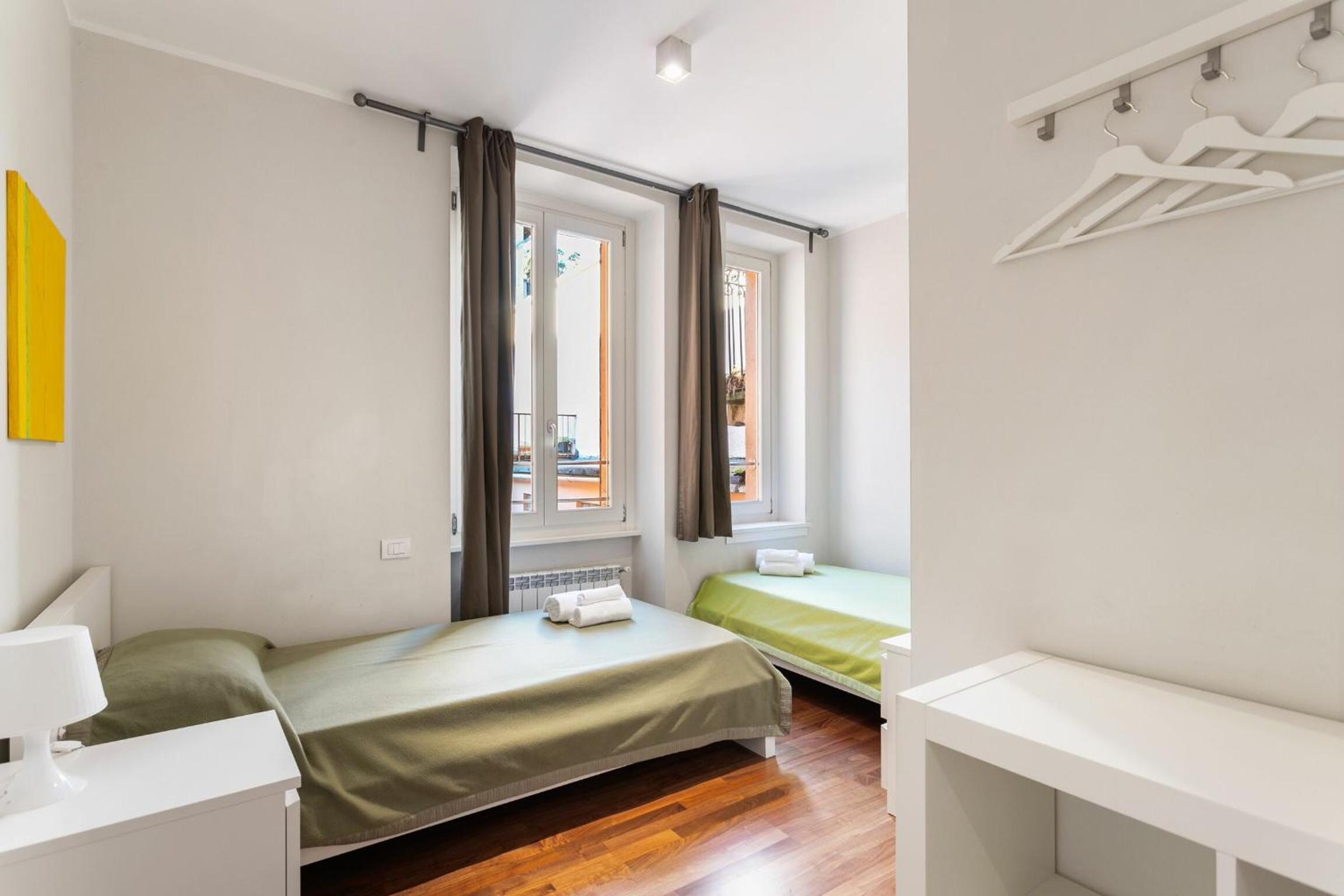 Apartment 5 photo 3