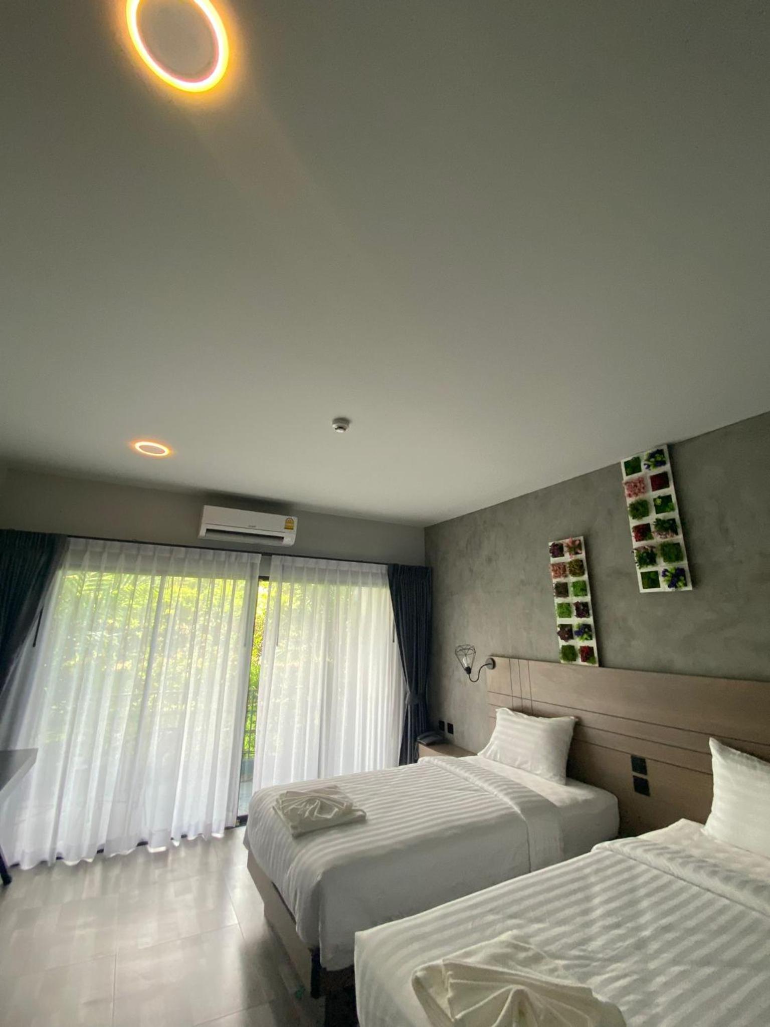 Deluxe Twin Room - Photo 2