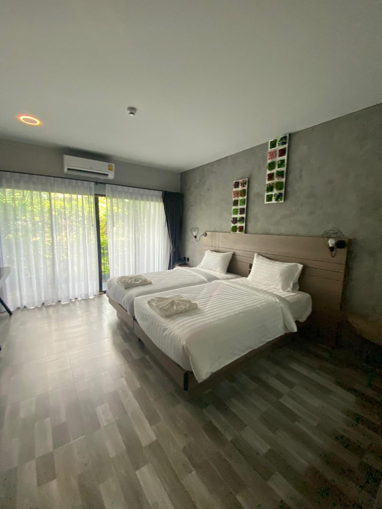Deluxe Twin Room - Photo 7