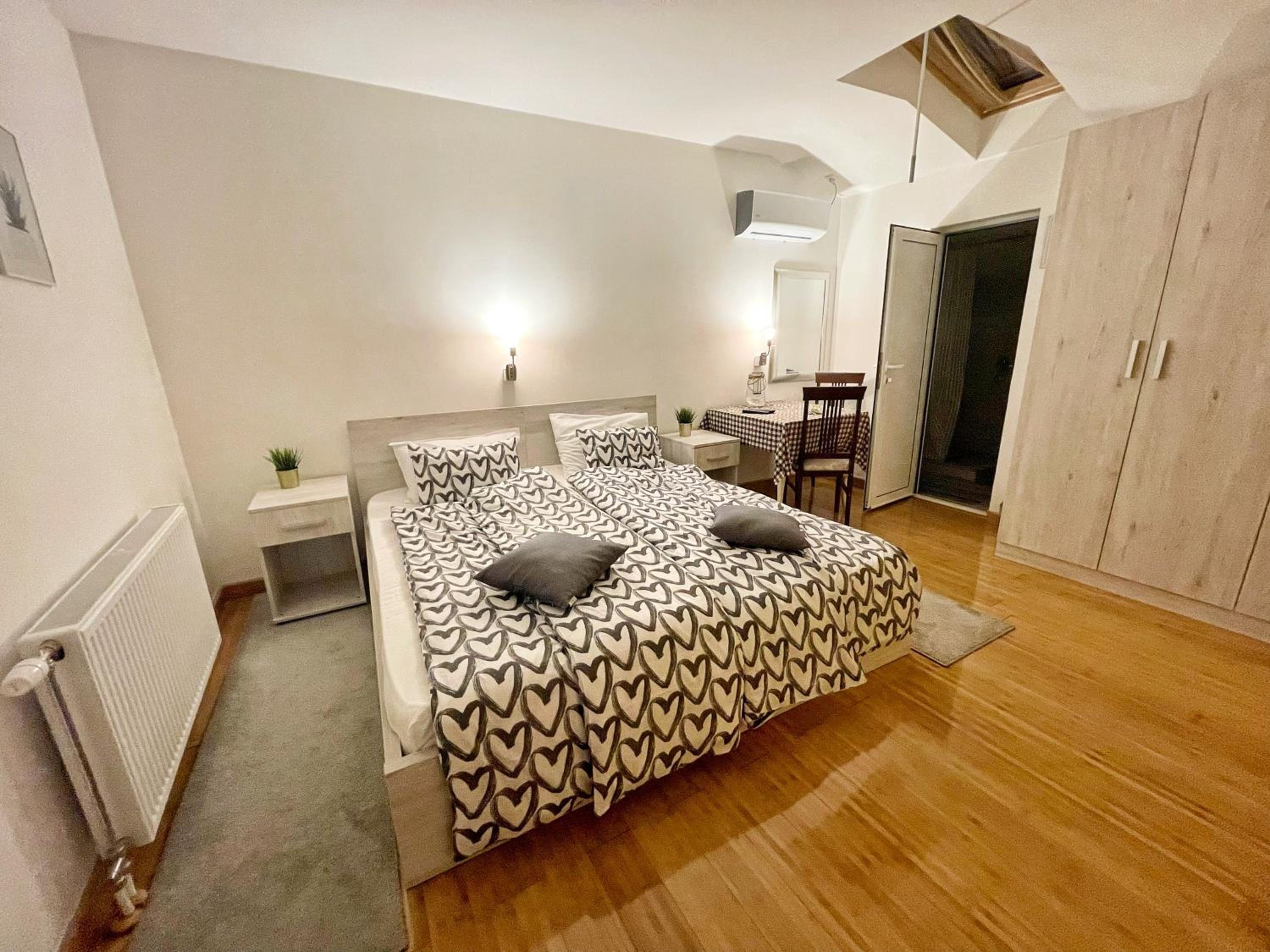 Deluxe Double Room - Photo 5