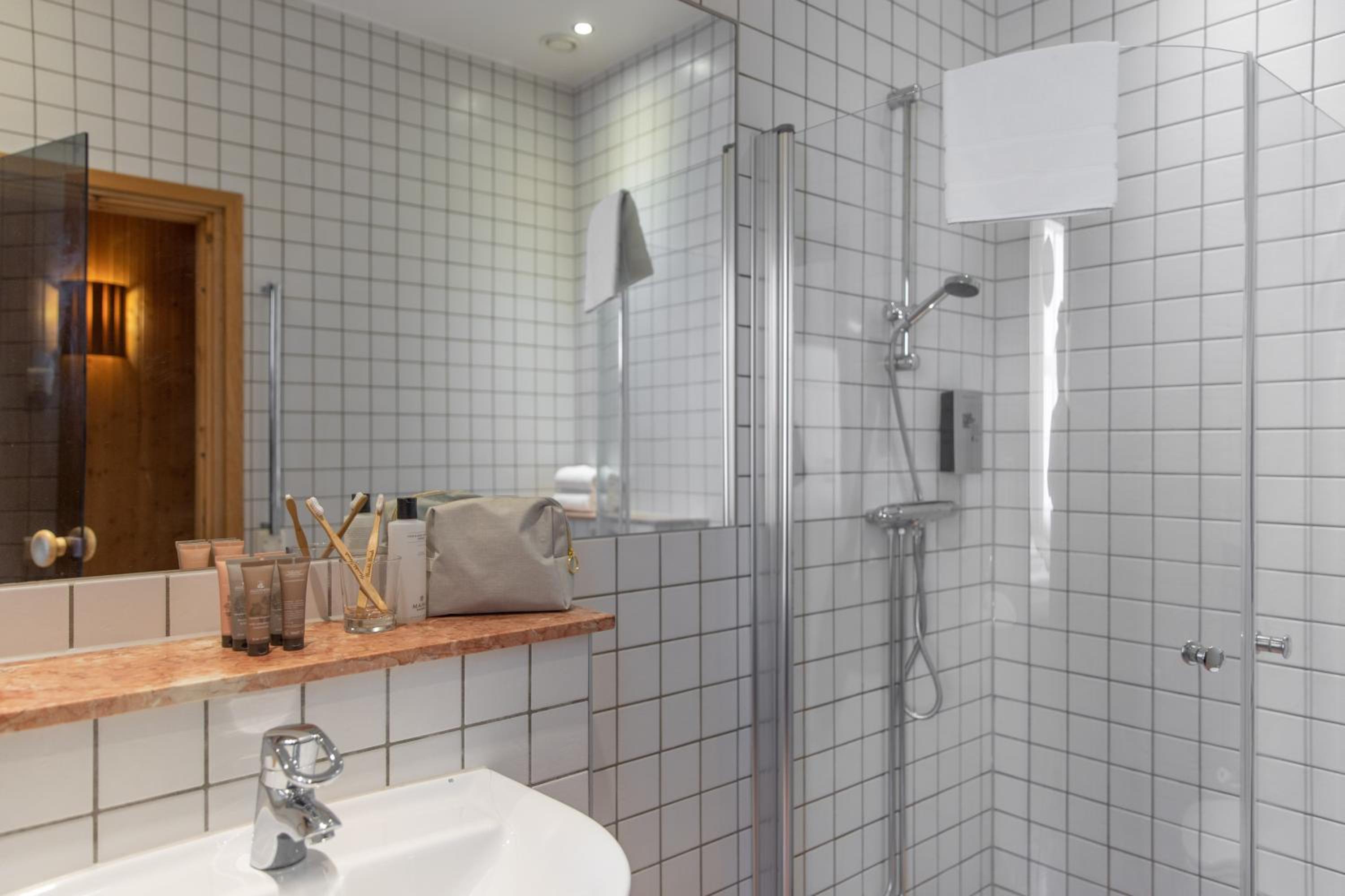 Suite with Sauna - Photo 5