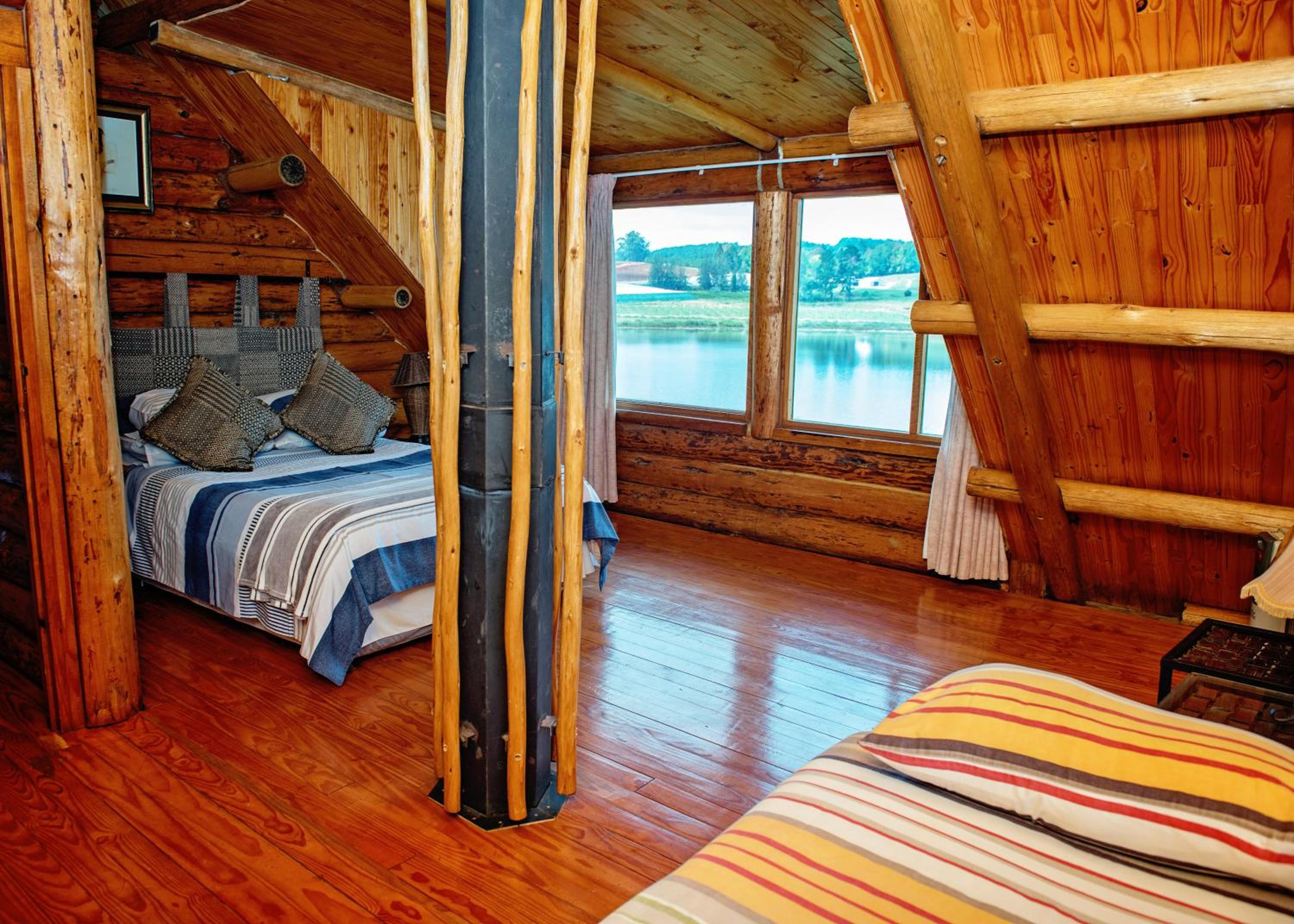 Double Story Cabin - Photo 8