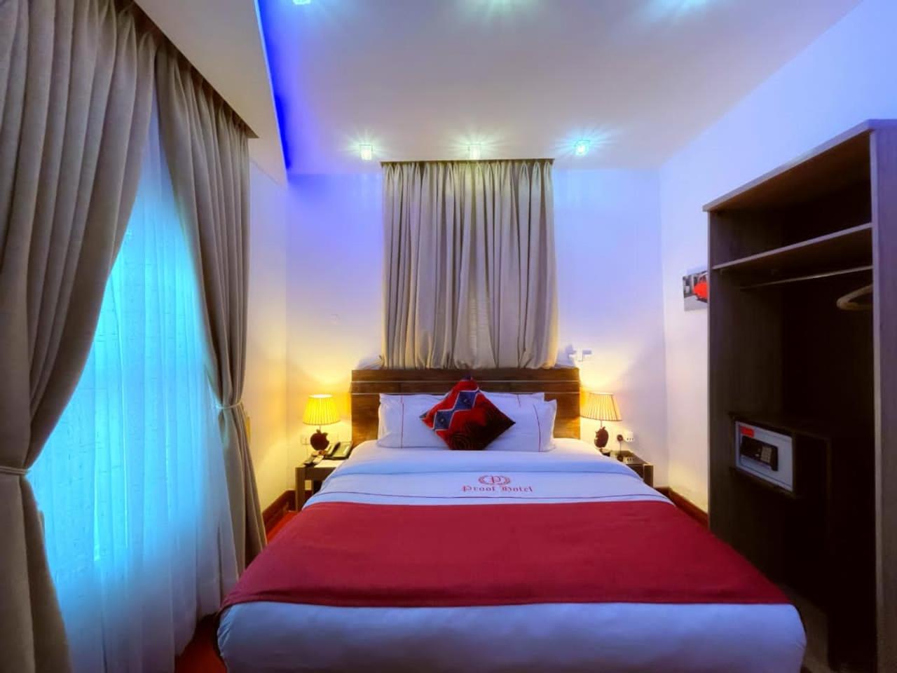 Standard Room (Breakfast for 1)