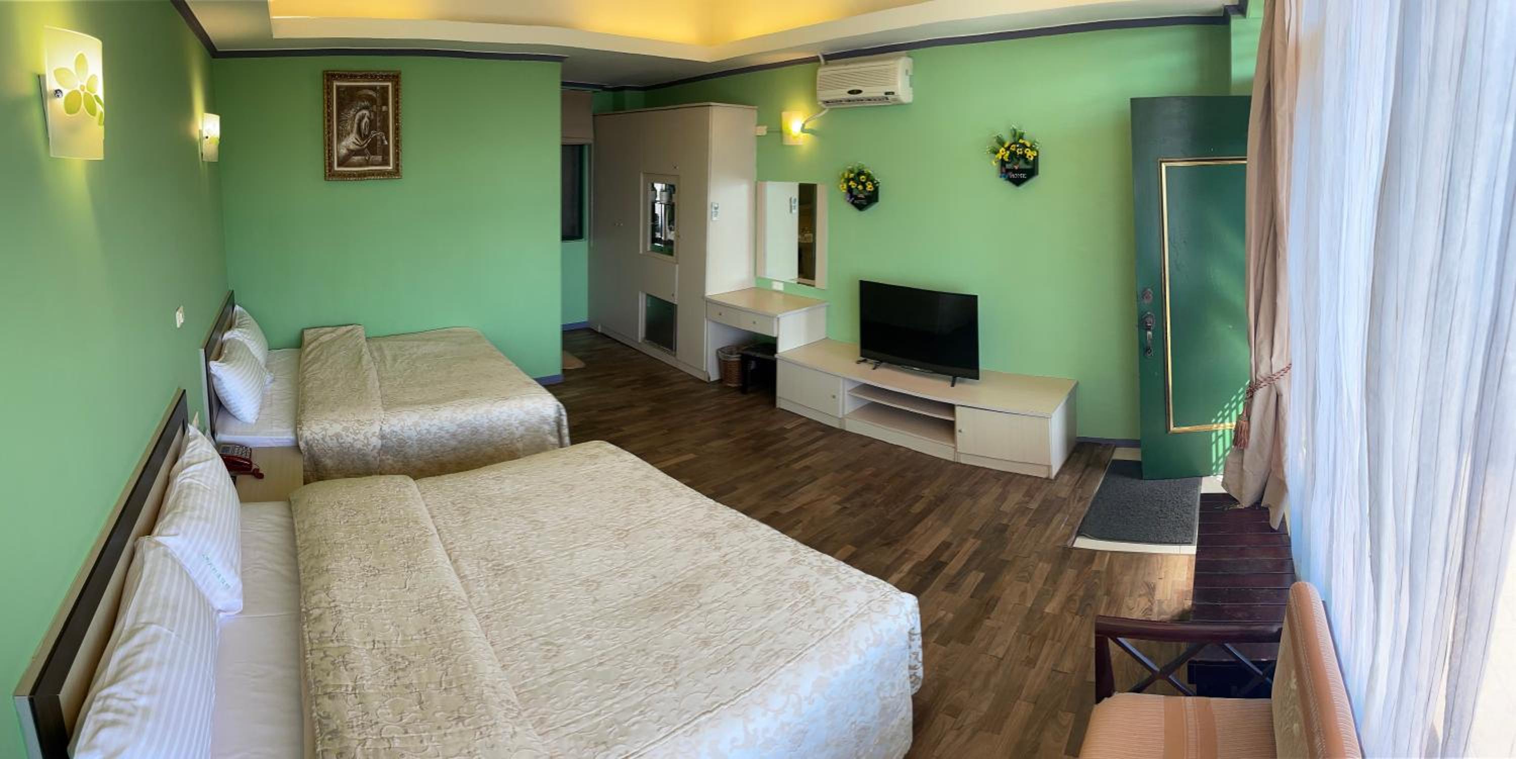Standard Quadruple Room photo 2