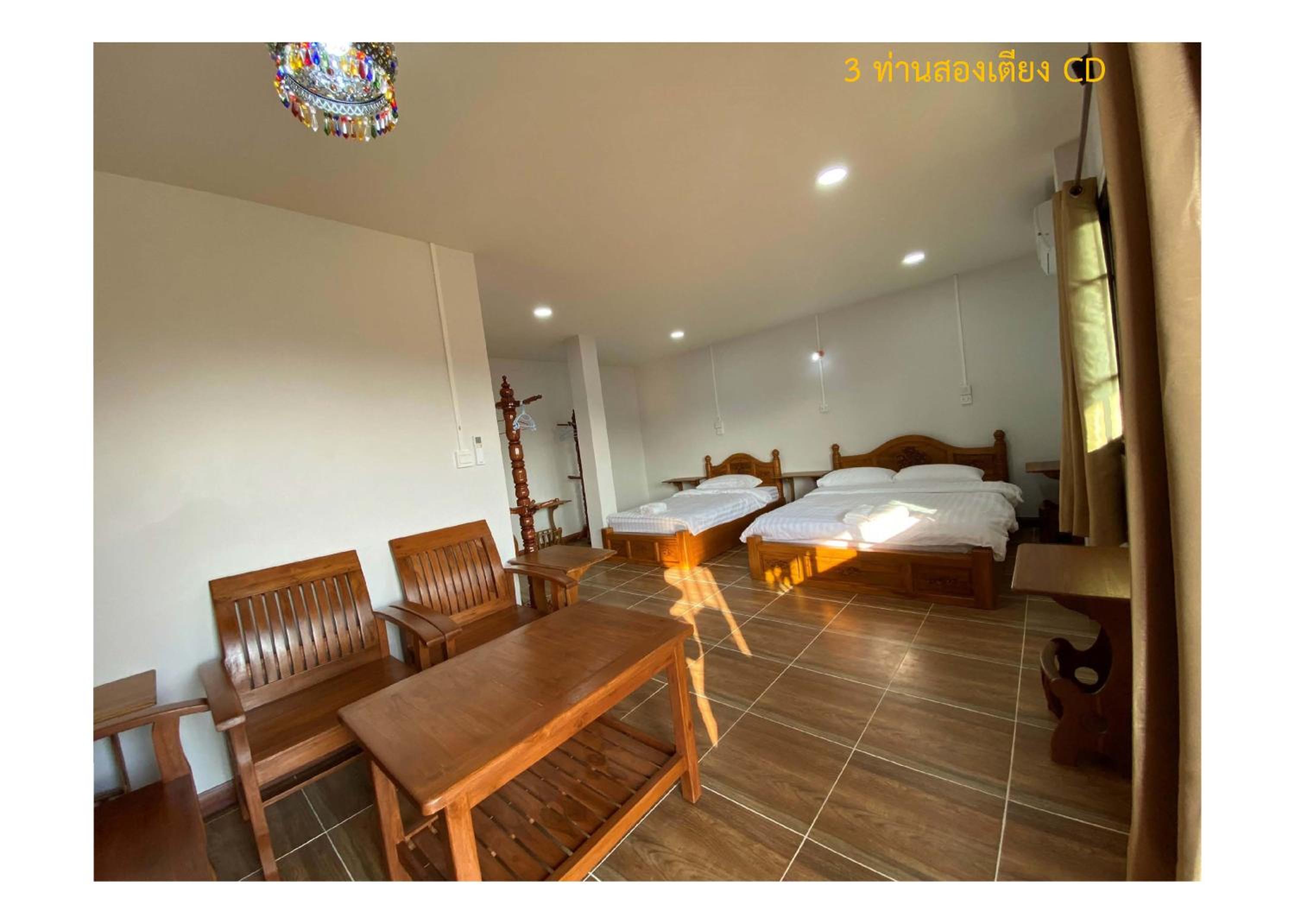 Triple Room with Balcony - Photo 22