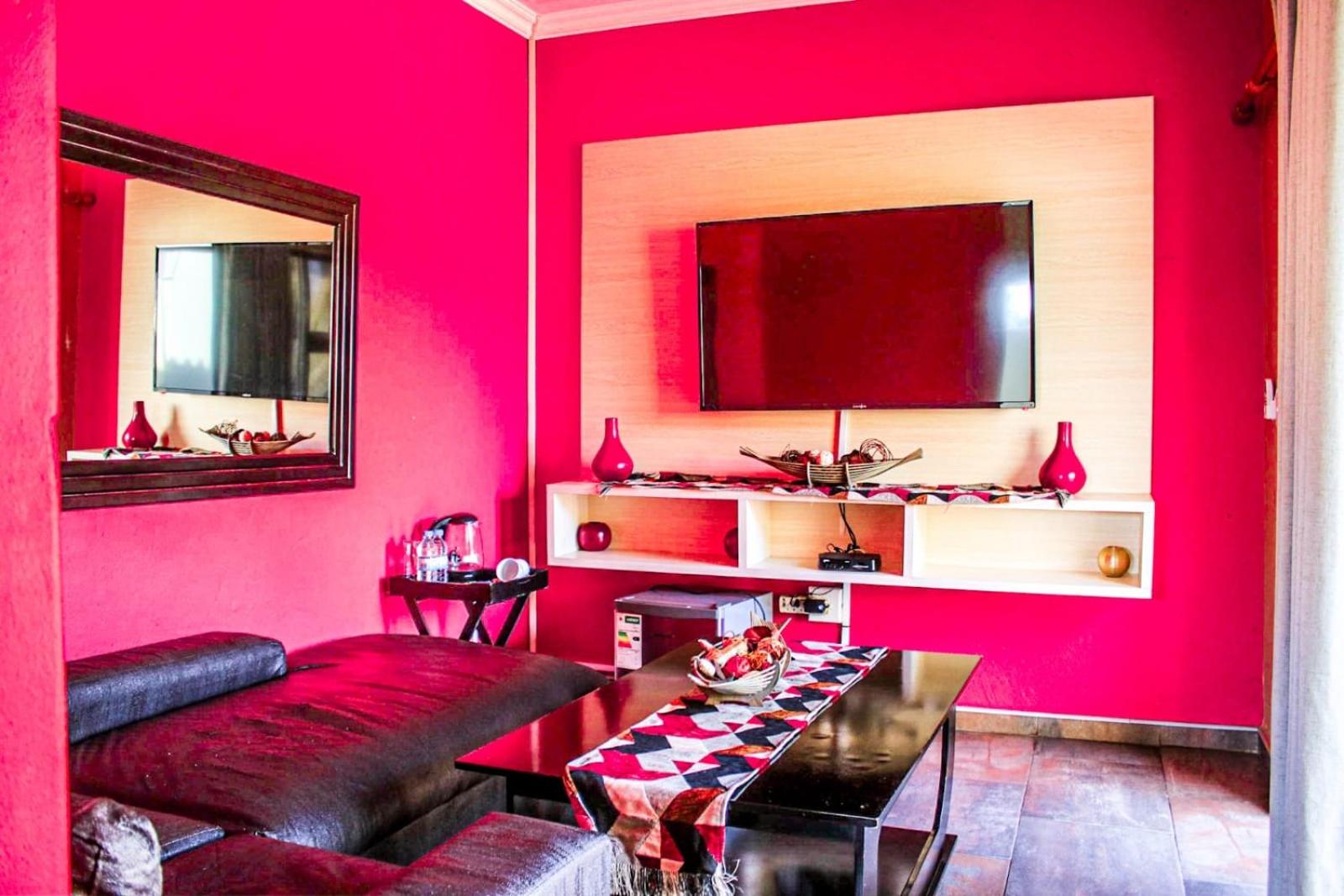 Executive Suite - Photo 16