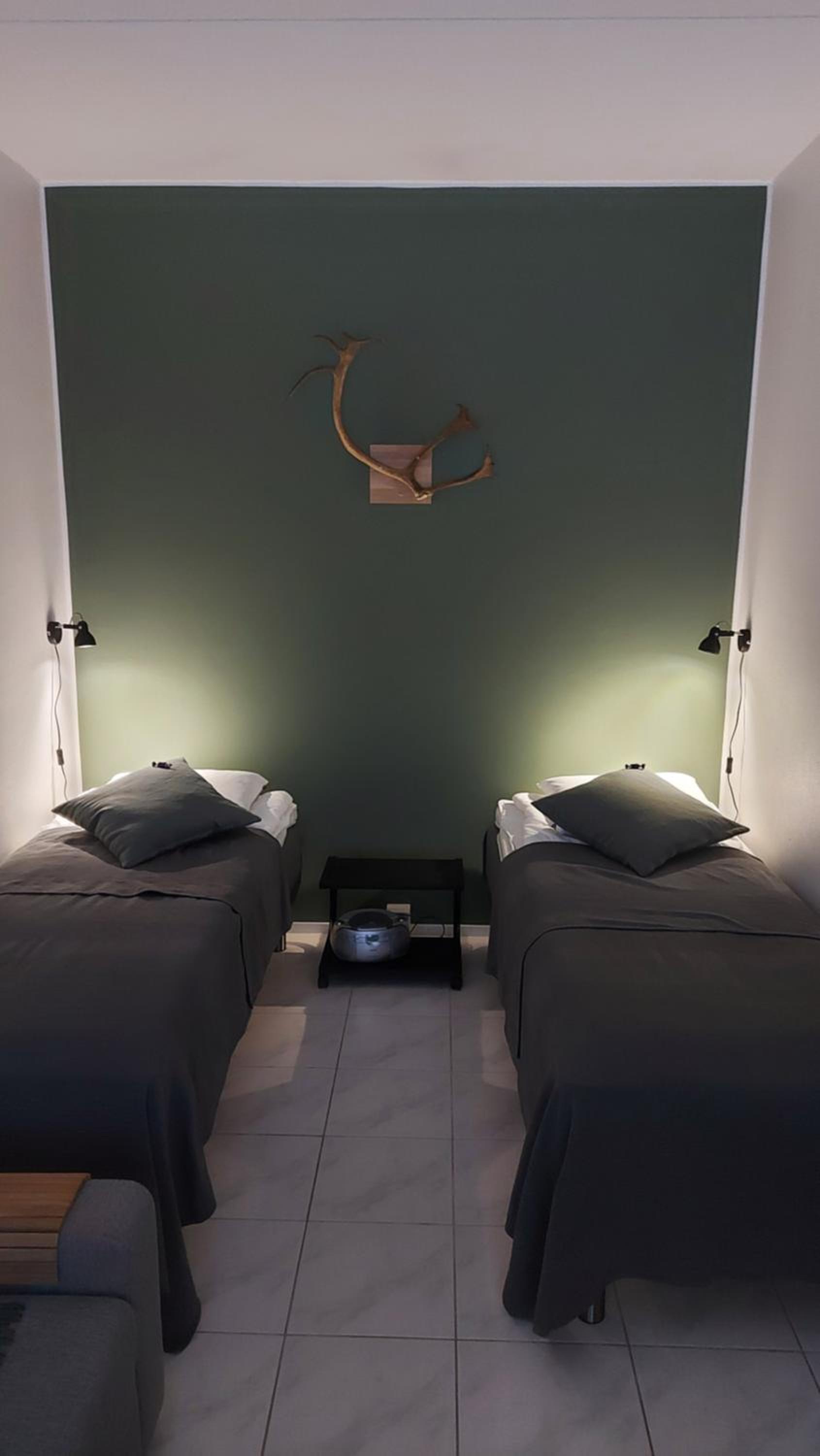 One-Bedroom Apartment - Photo 1