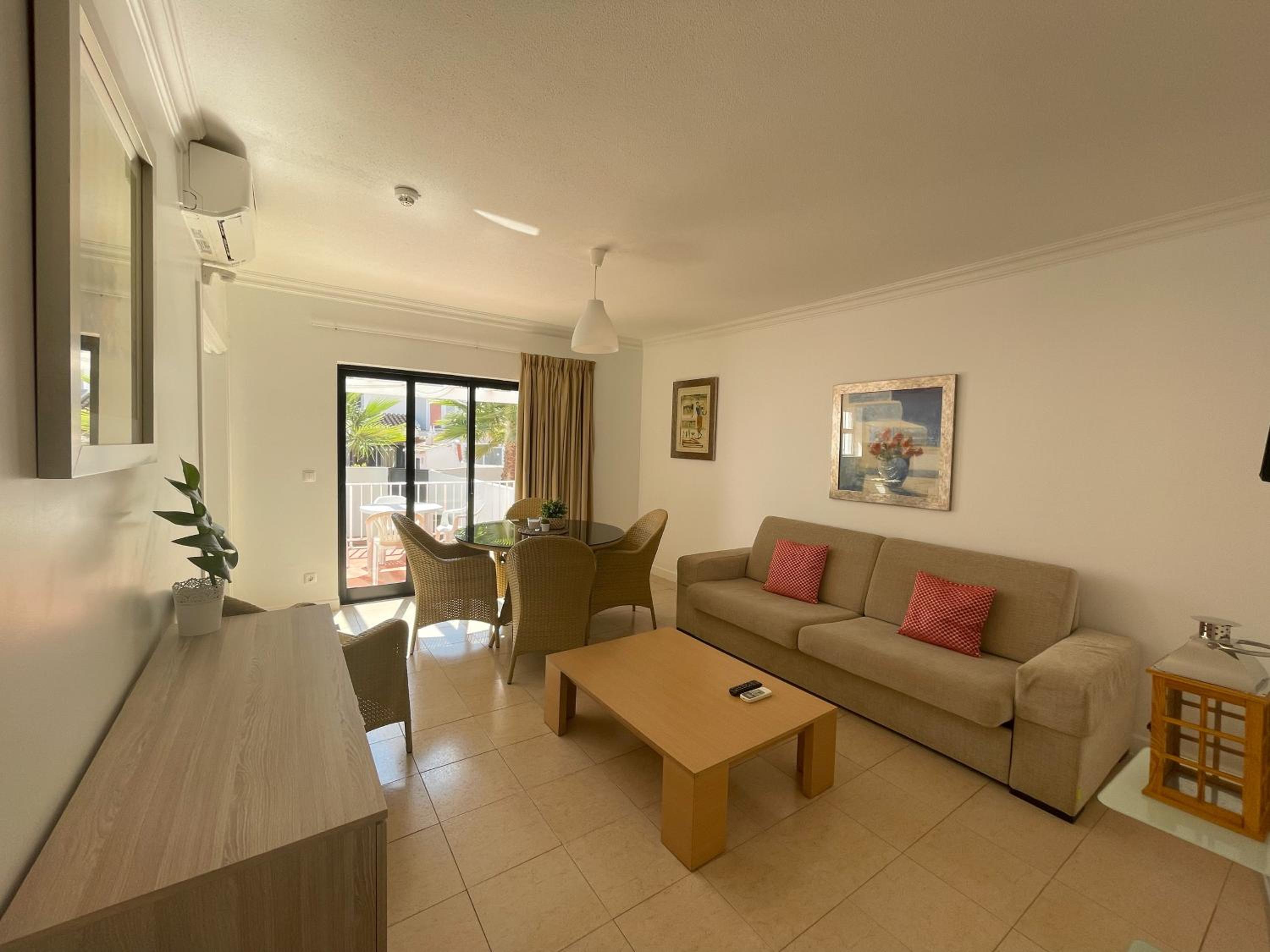 One-Bedroom Apartment with Two Terraces and Garden (4 Adults)