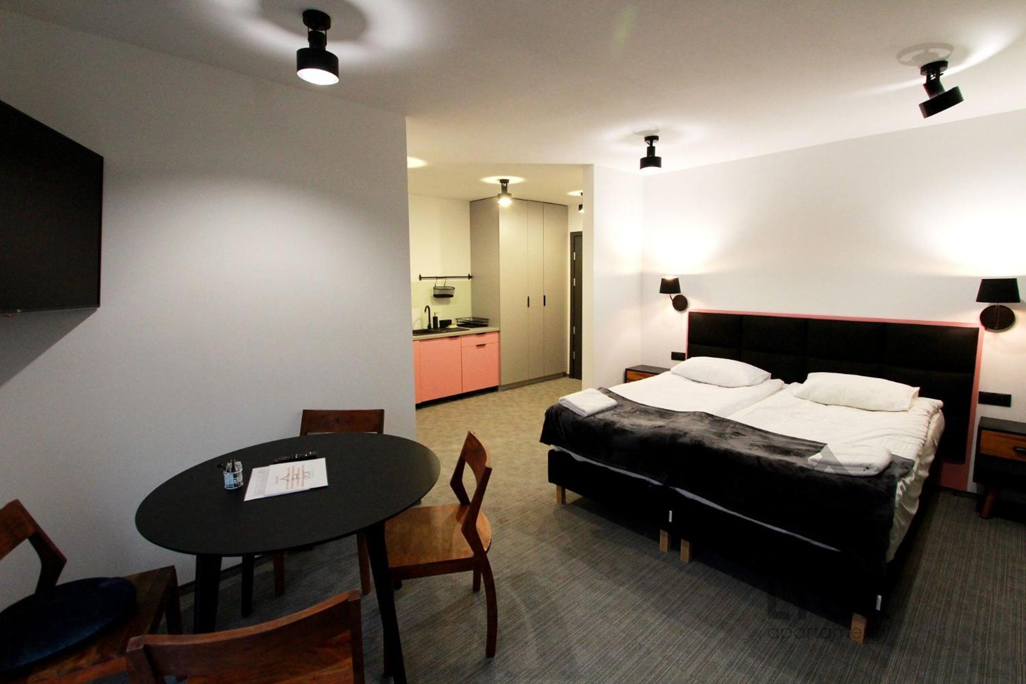 Apartment with Balcony - Photo 4