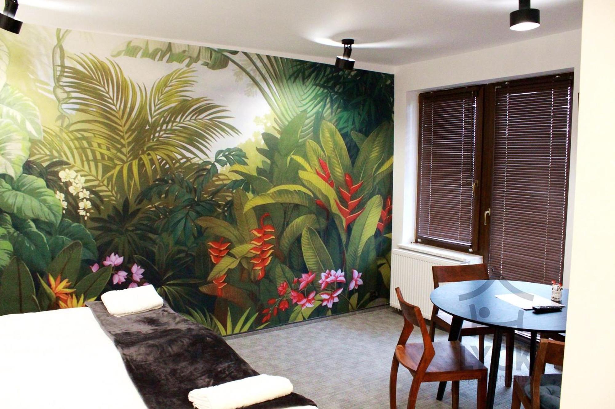 Apartment with Balcony - Photo 7