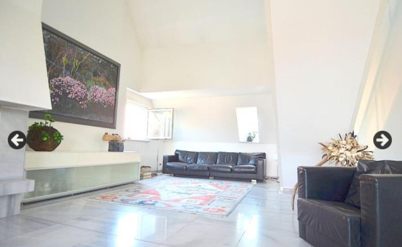 Apartment - Split Level photo 1