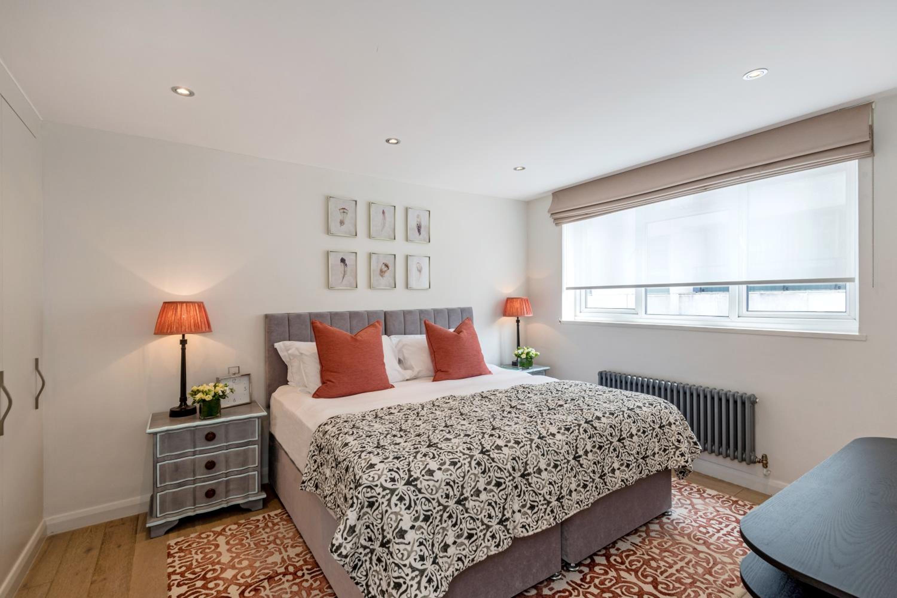 The Buckingham & Lloyds Apartment