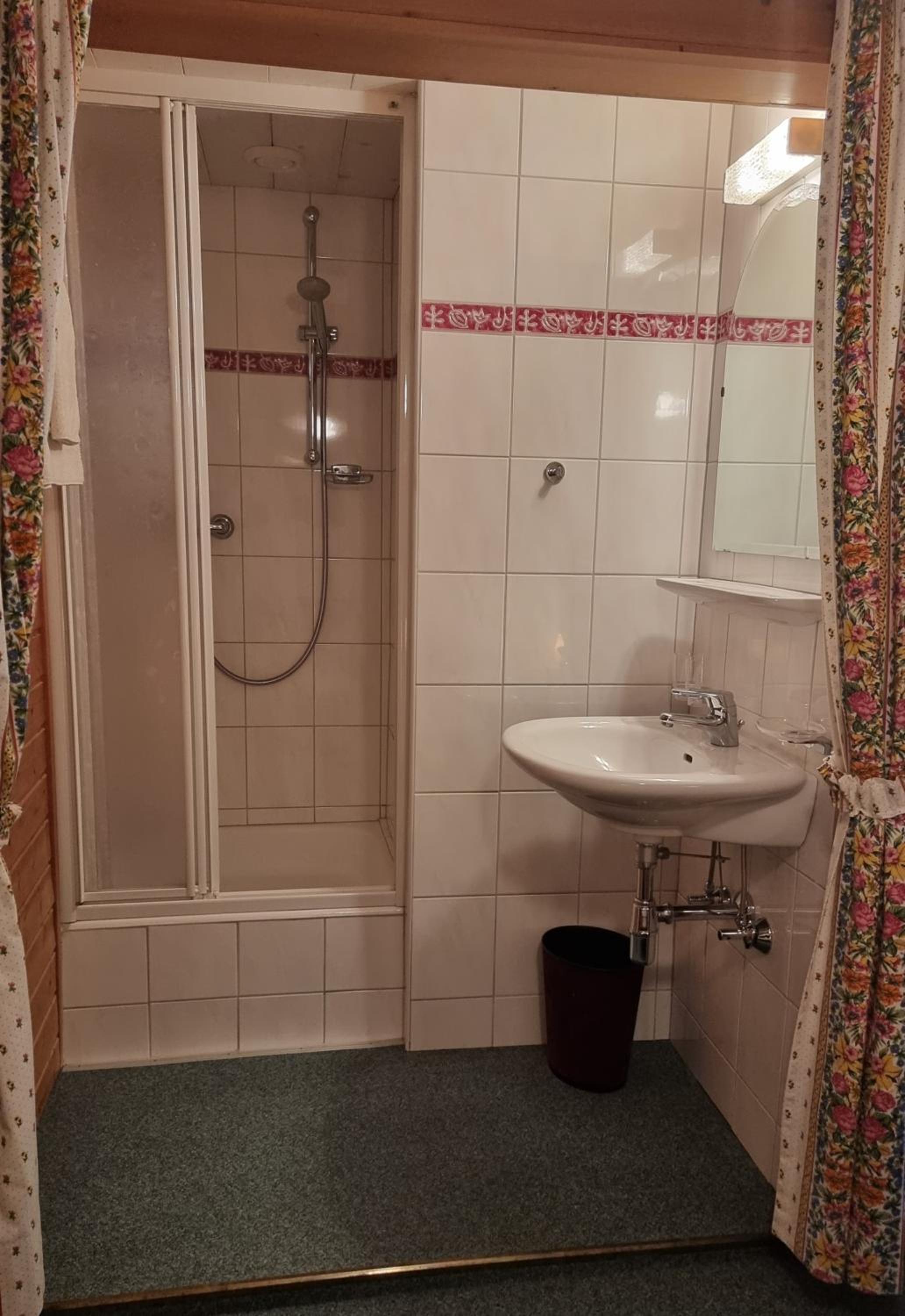 Standard Double Room photo 3