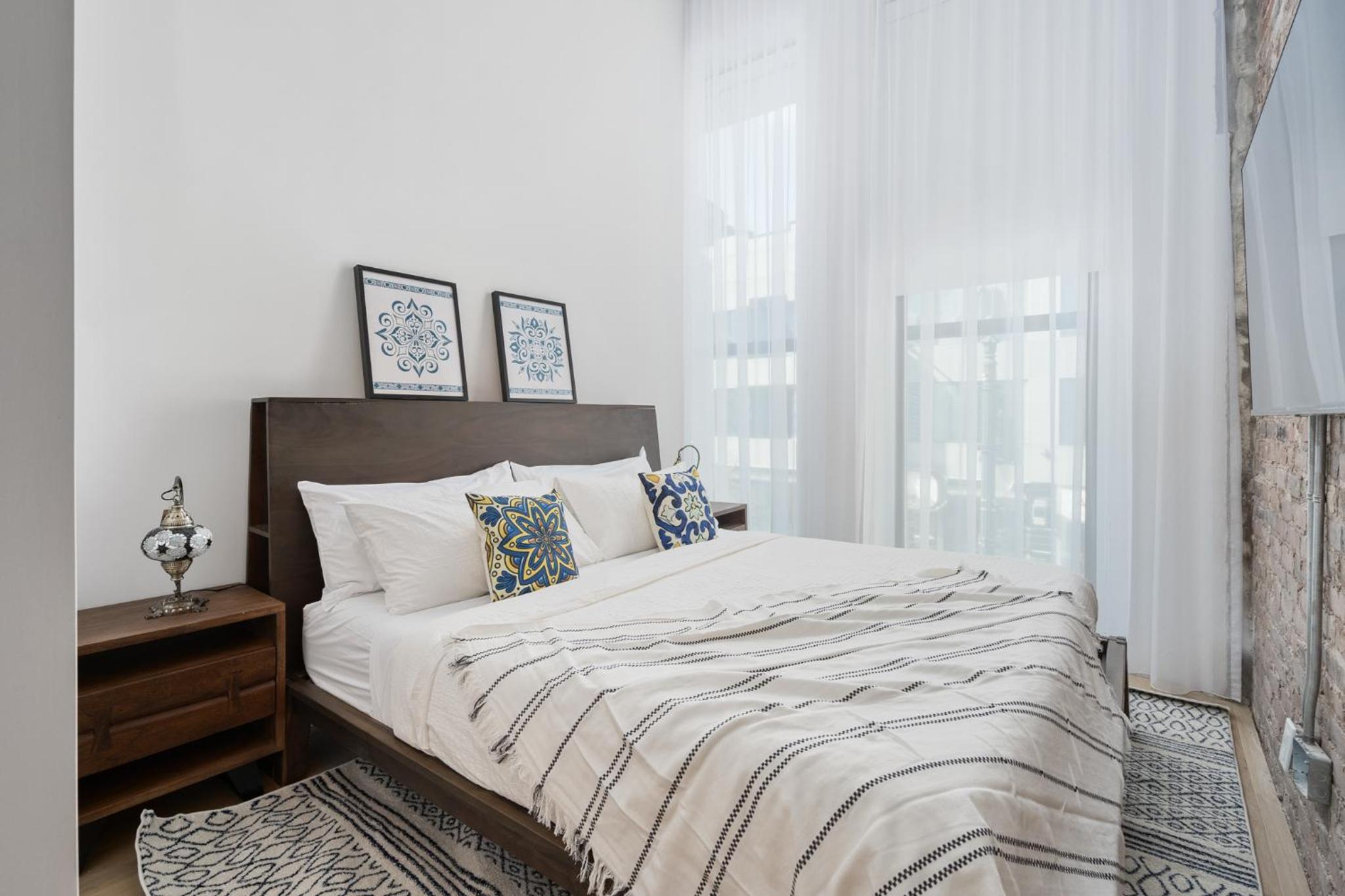 Two-Bedroom Superior Apartment - Photo 11